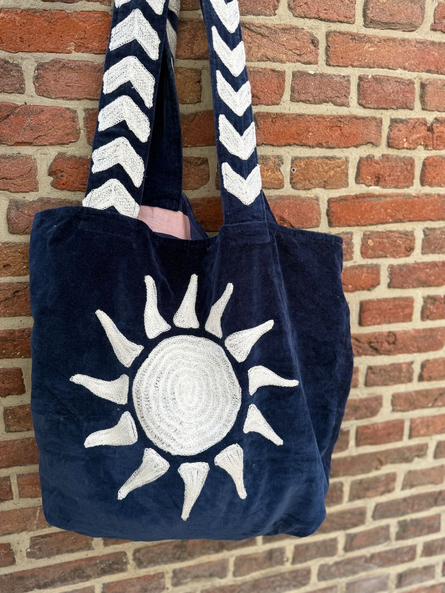 Set van 6 velvet embroidery "SUNCHASER" tassen