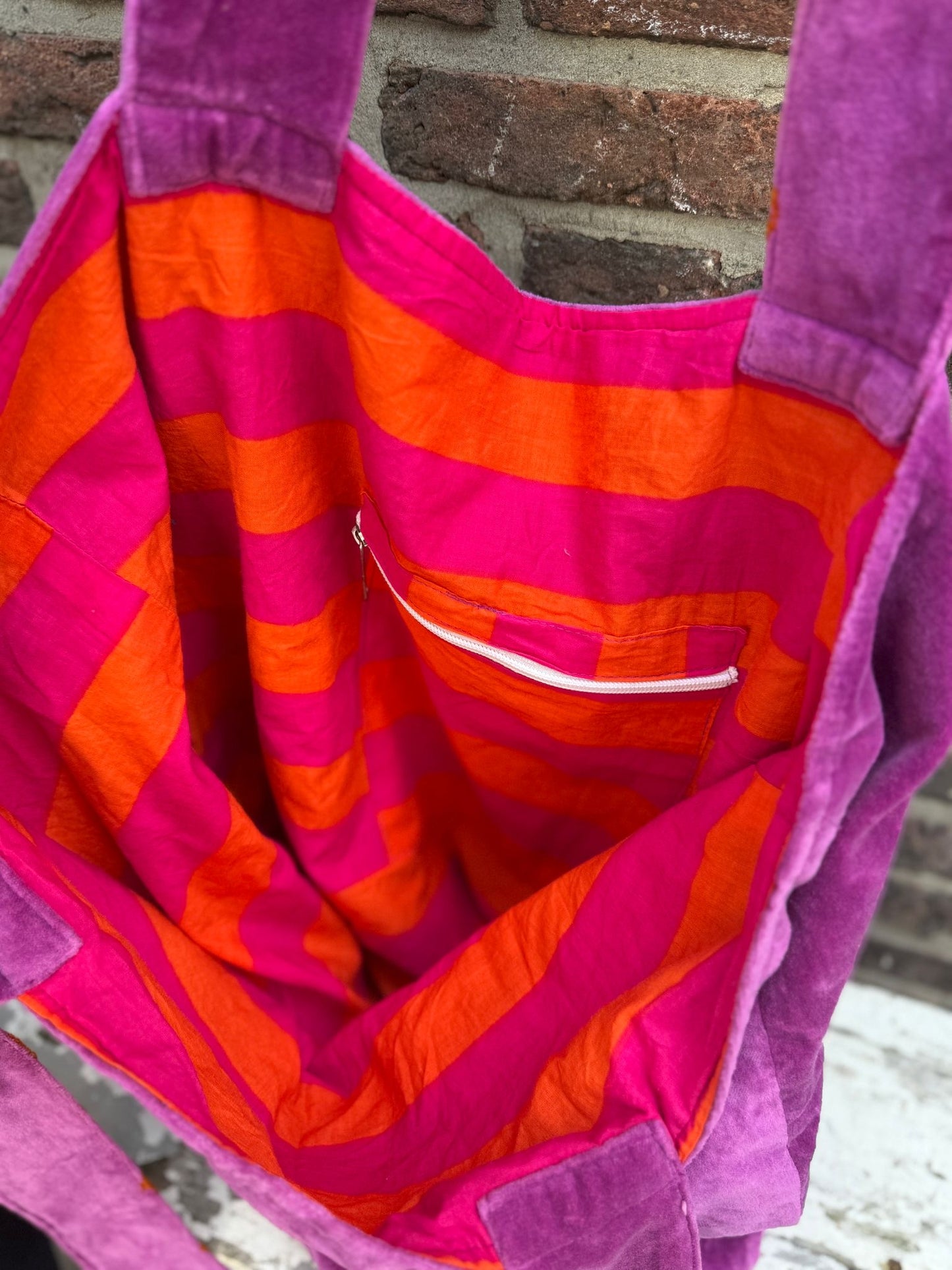 Set van 6 velvet embroidery "SUNCHASER" tassen