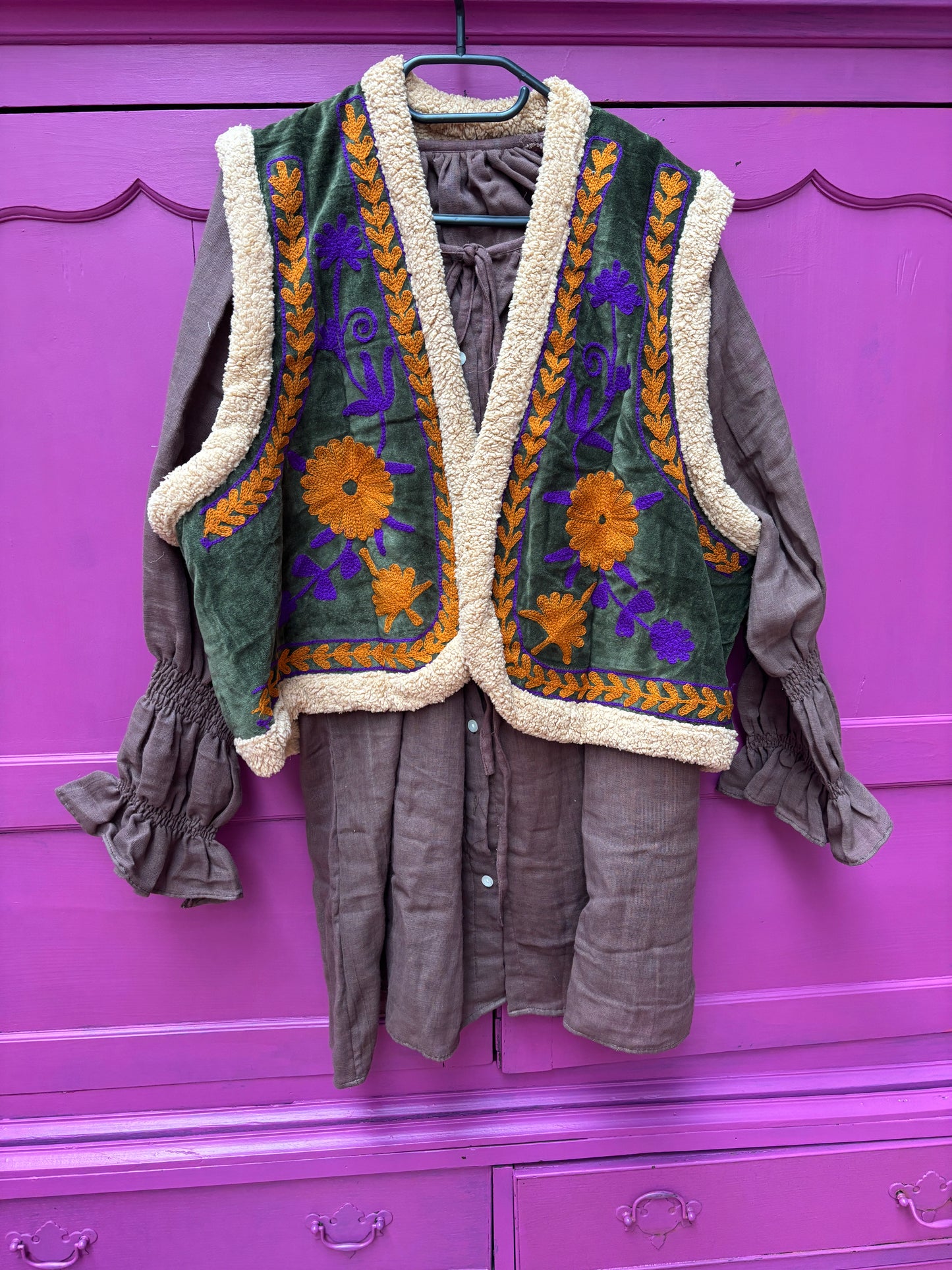 Velvet gilet teddy purple orange