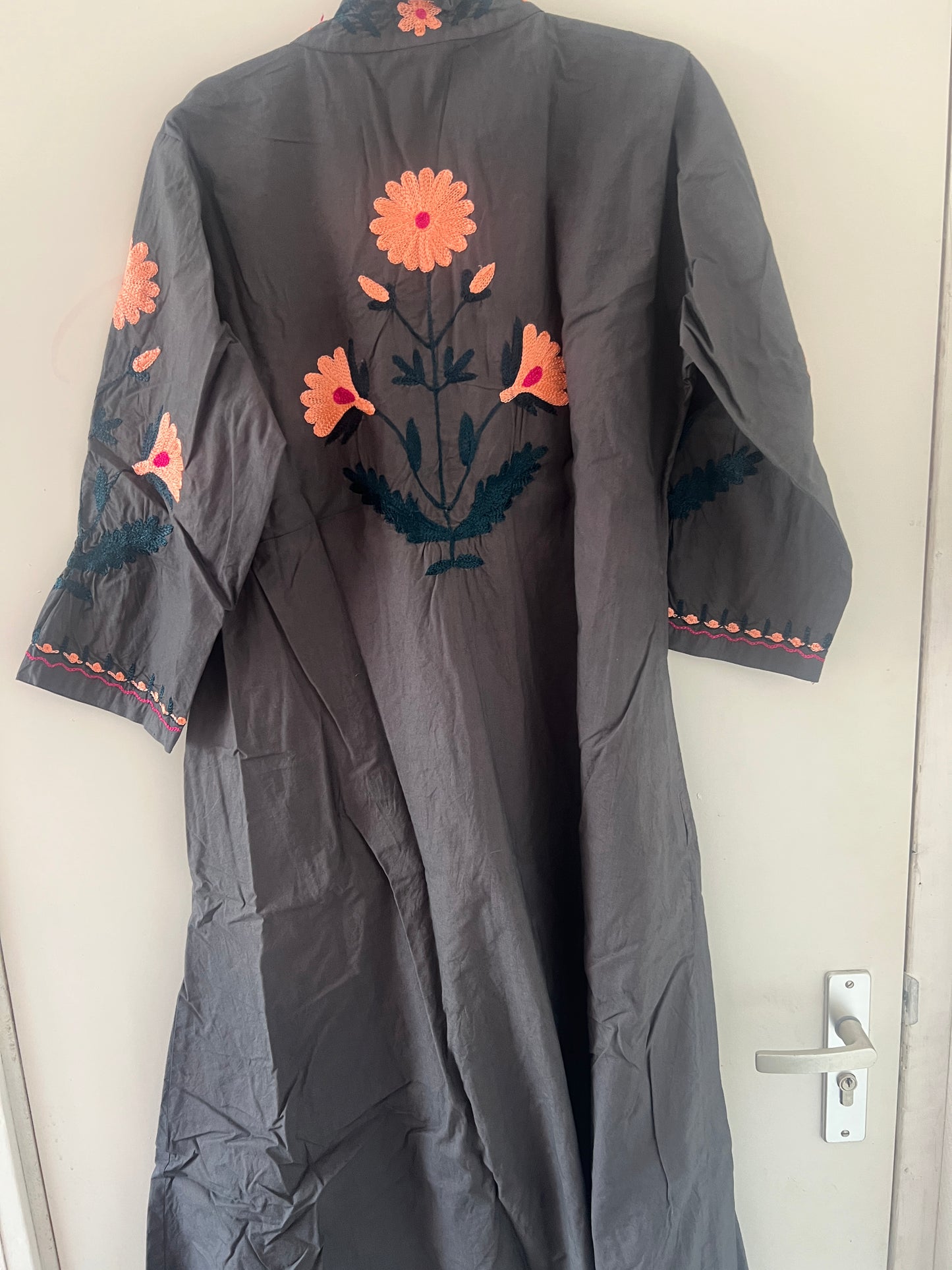 Embroidery jurk