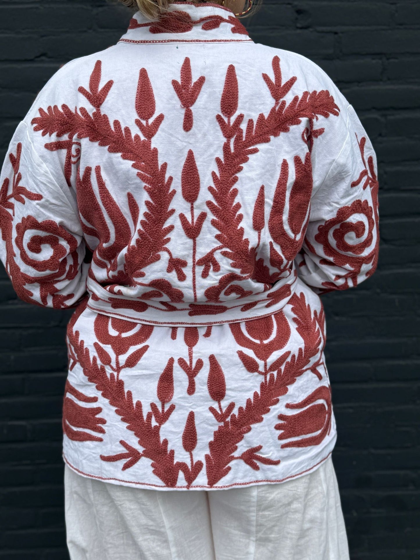 Medium cotton Embroiderywhite brown