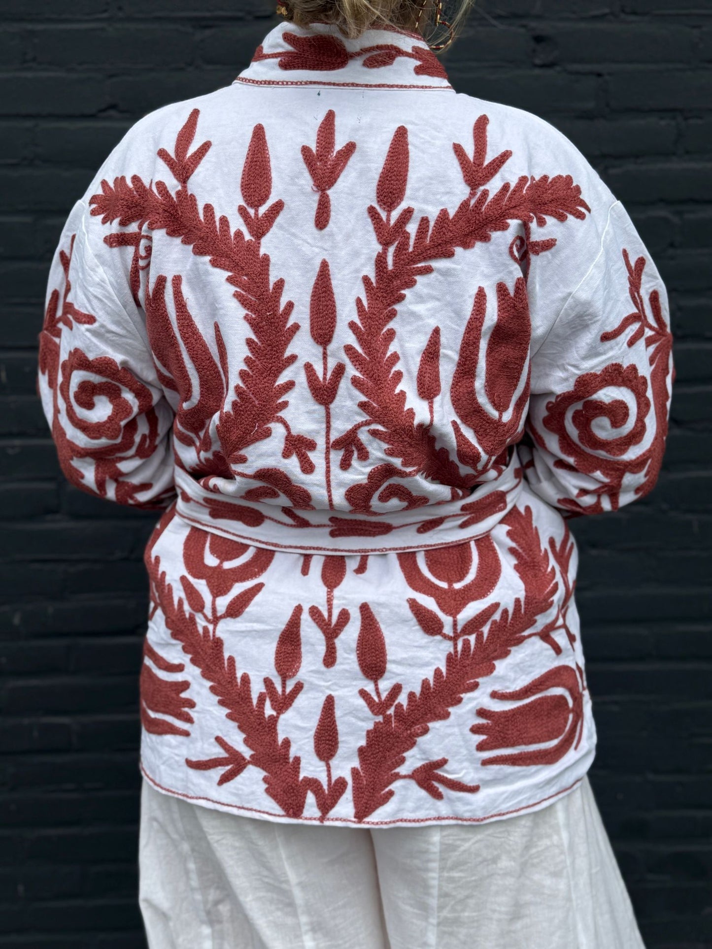 Medium cotton Embroiderywhite brown