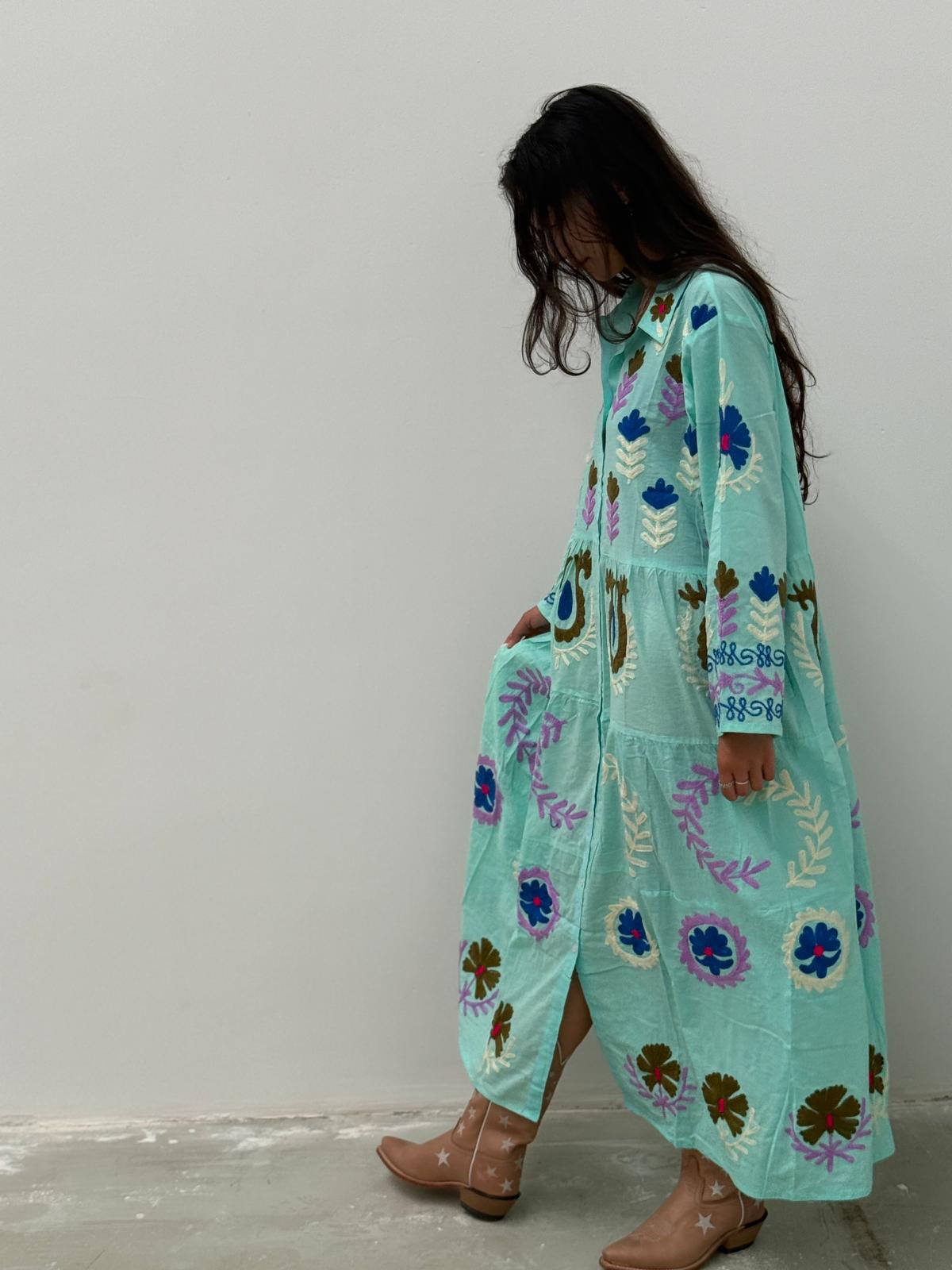 Embroidery dress light green