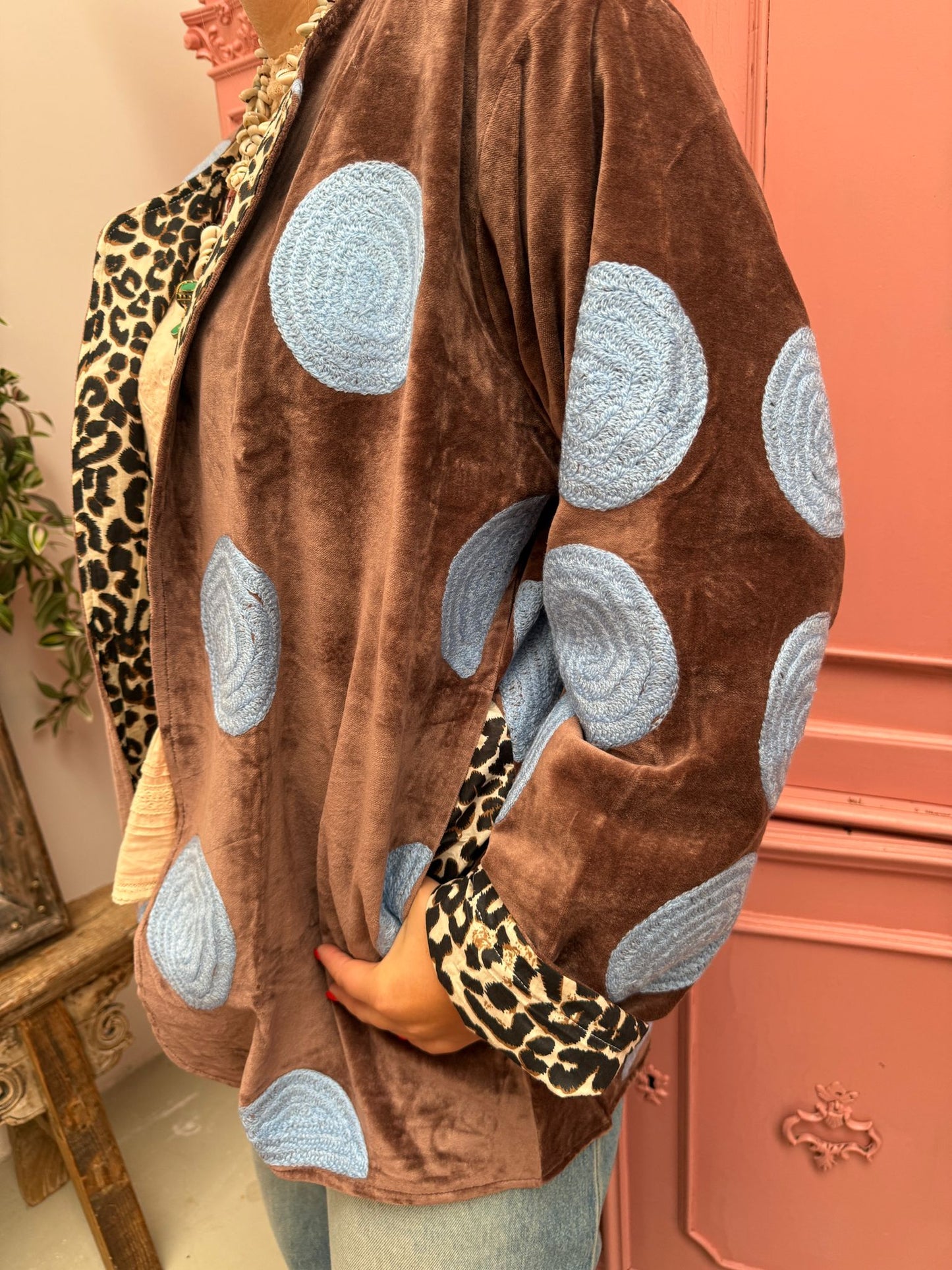 Velvet embroidery jacket bruin blue dots