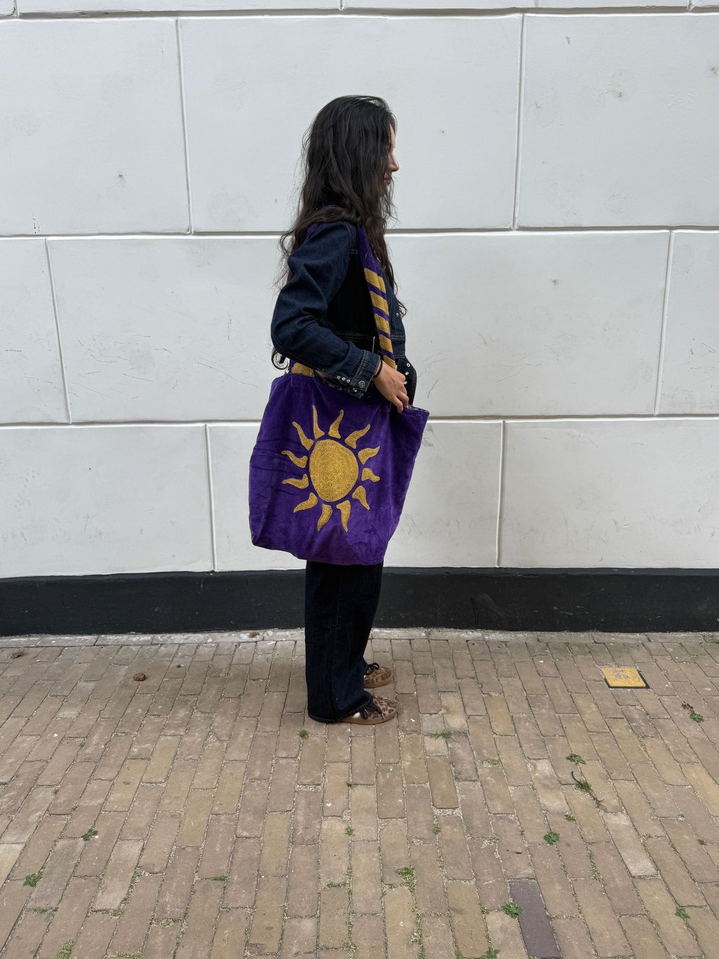 Set van 6 velvet embroidery "SUNCHASER" tassen