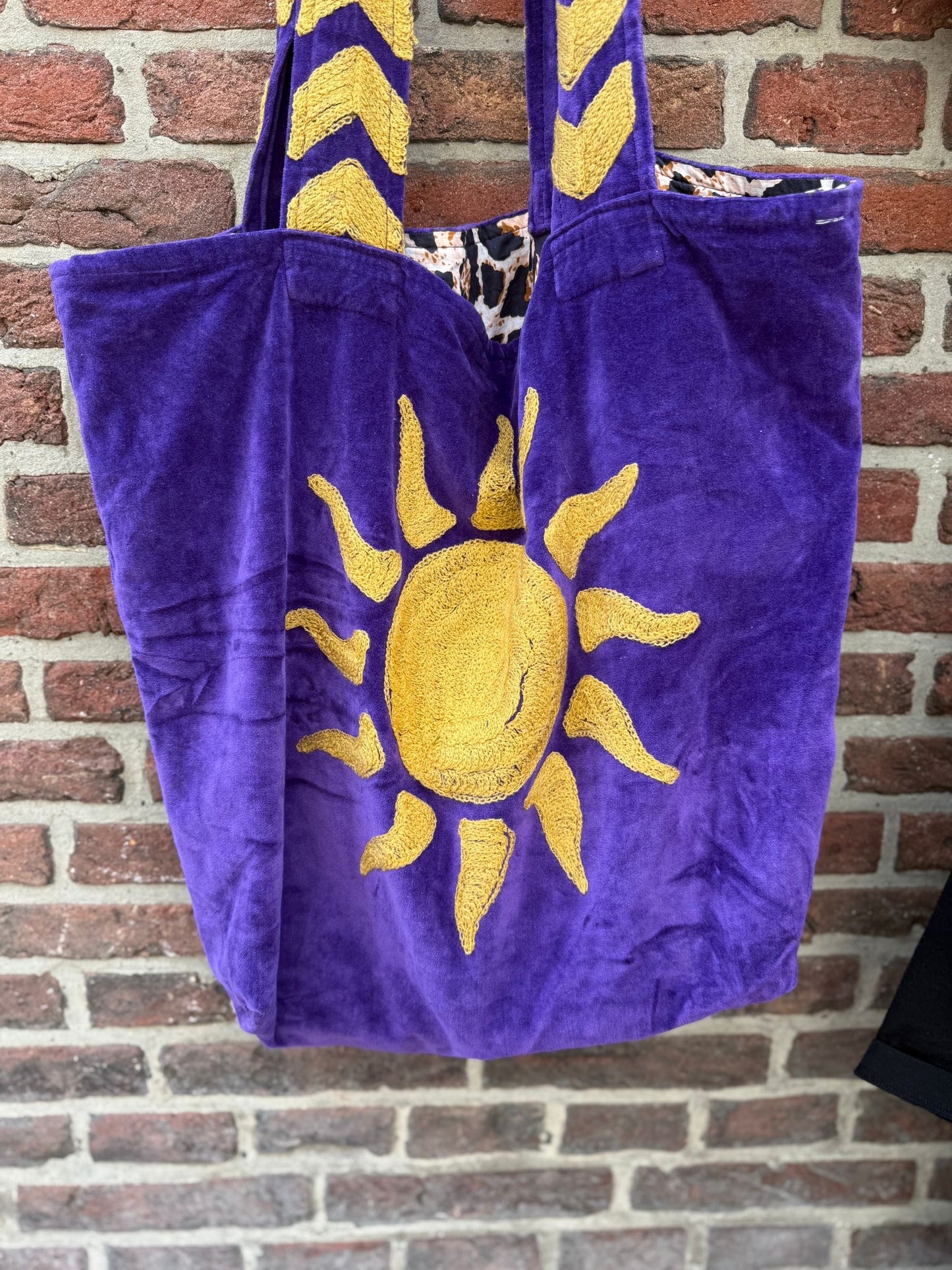 Set van 6 velvet embroidery "SUNCHASER" tassen