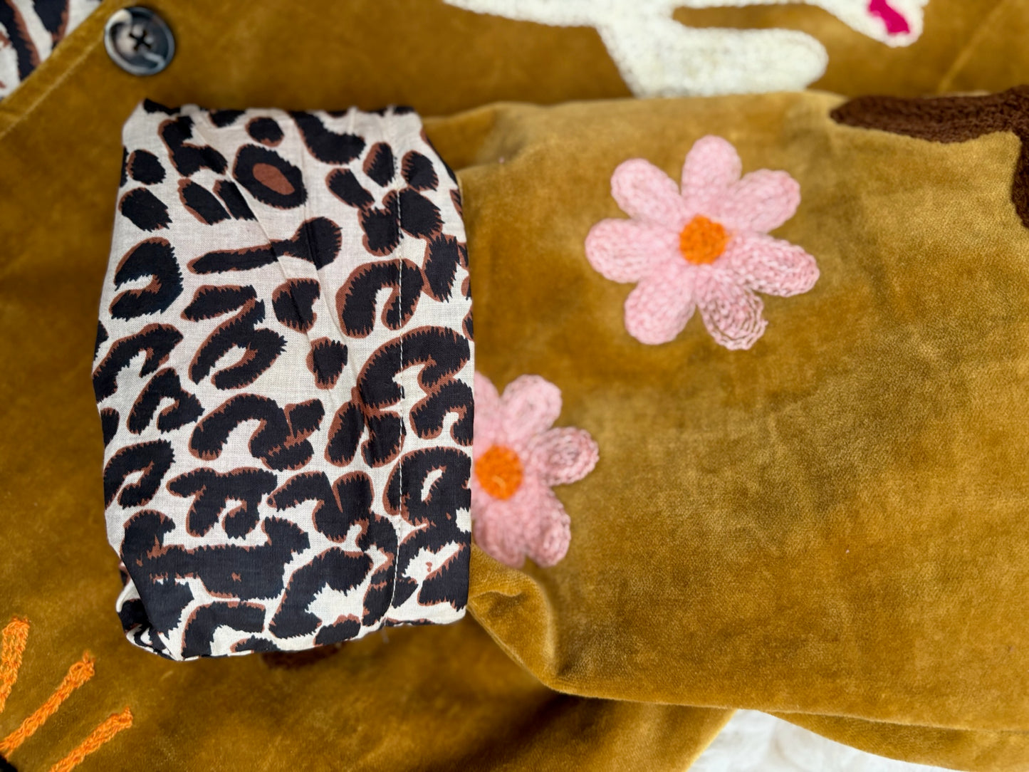 Velvet  embroidery jacket Birds oker