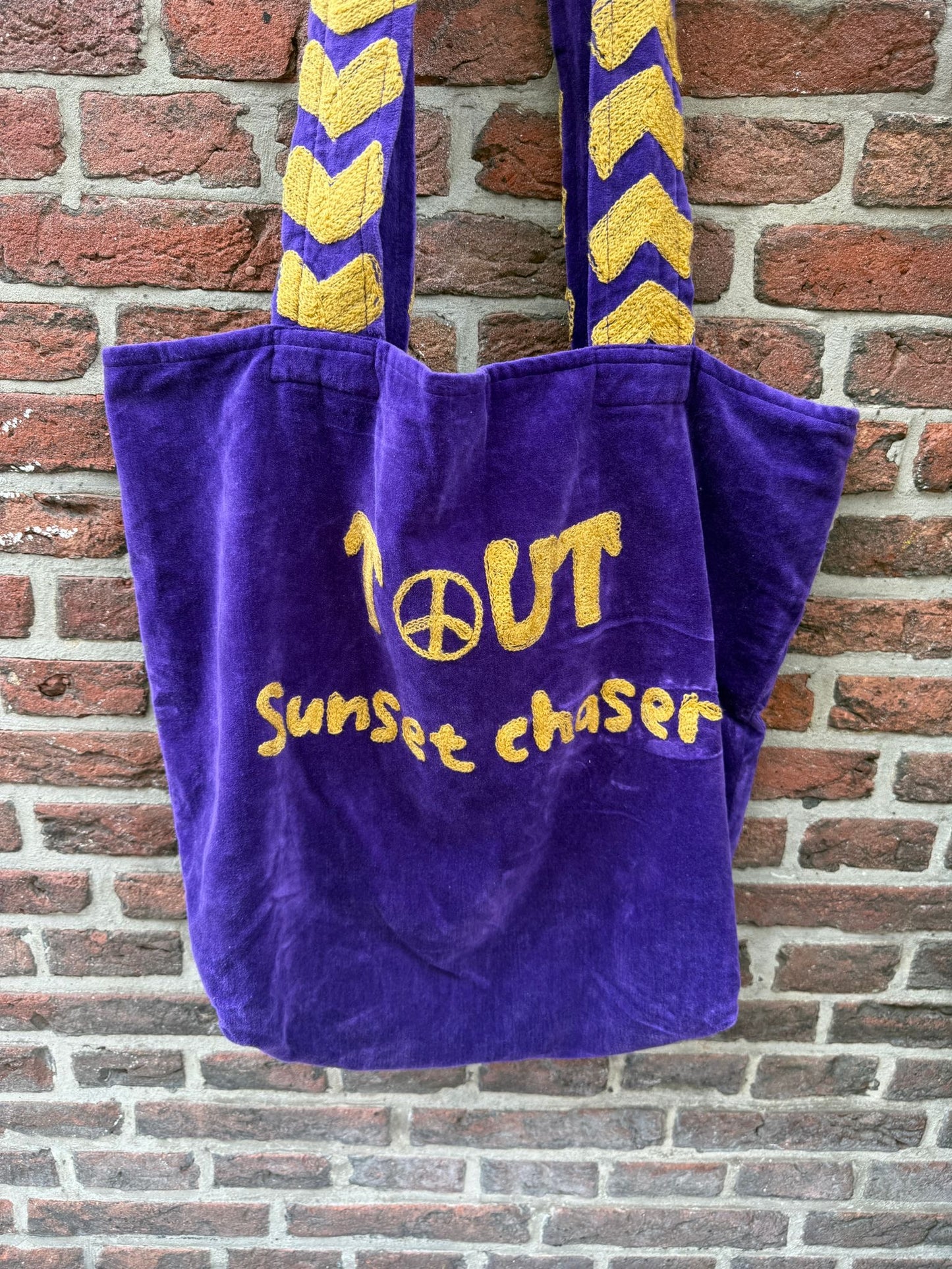 Set van 6 velvet embroidery "SUNCHASER" tassen