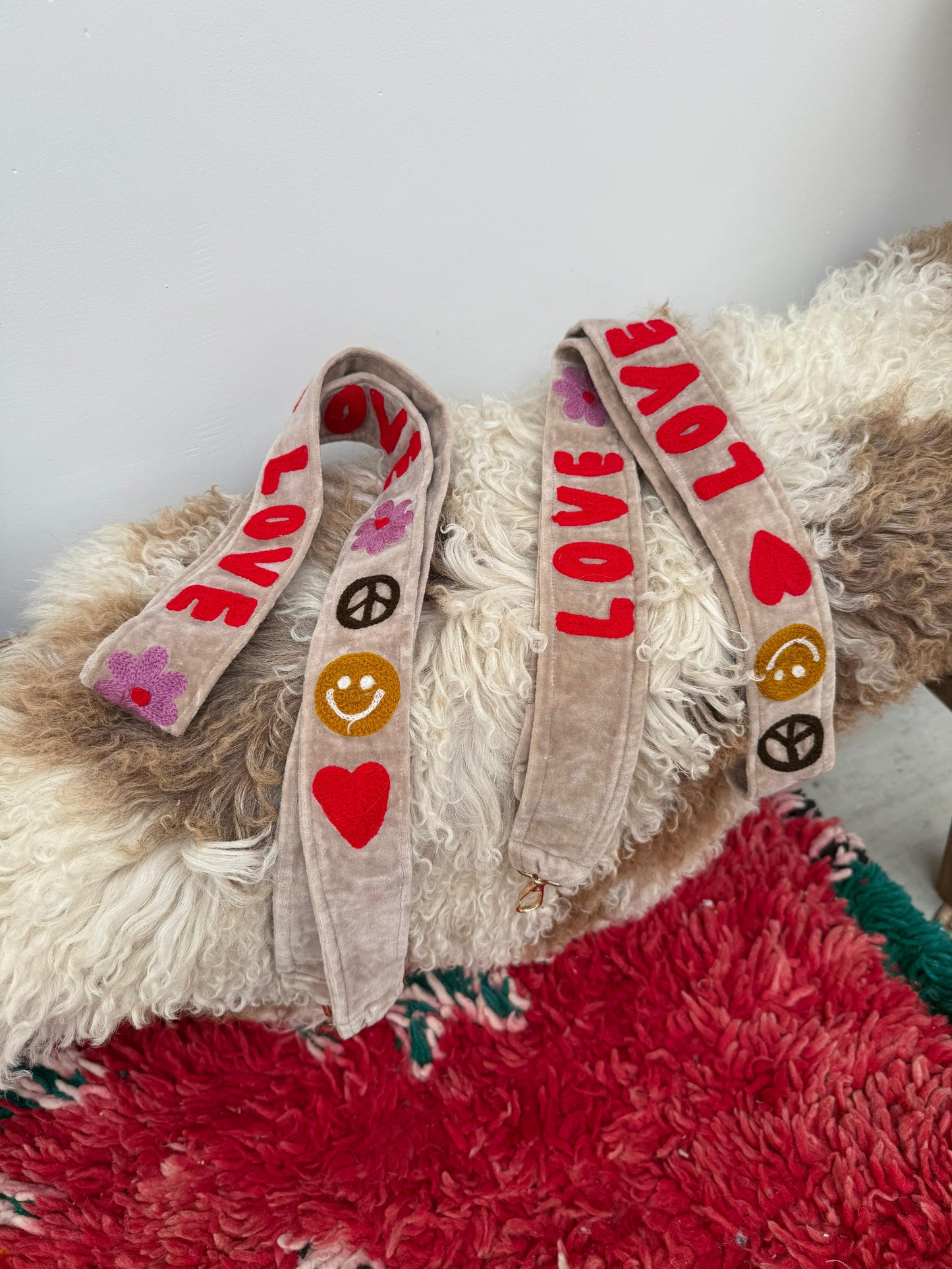 Velvet telefoon/tassenkoord beige