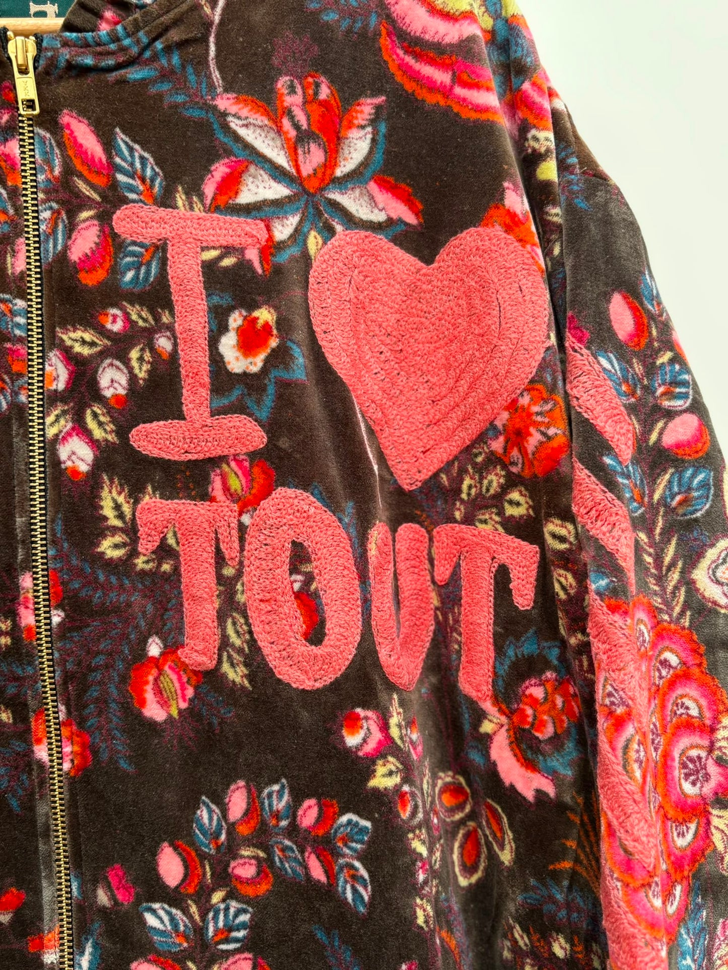 TOUT - Flower Bomber Tout