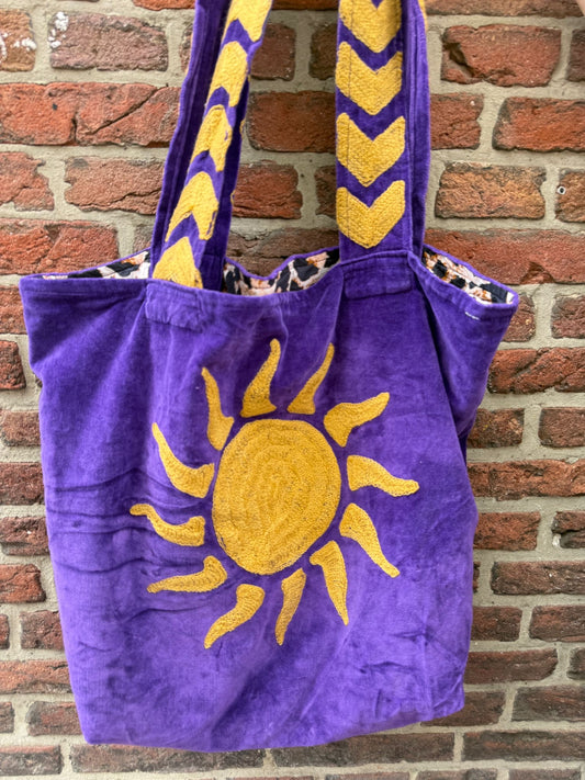 Set van 6 velvet embroidery "SUNCHASER" tassen