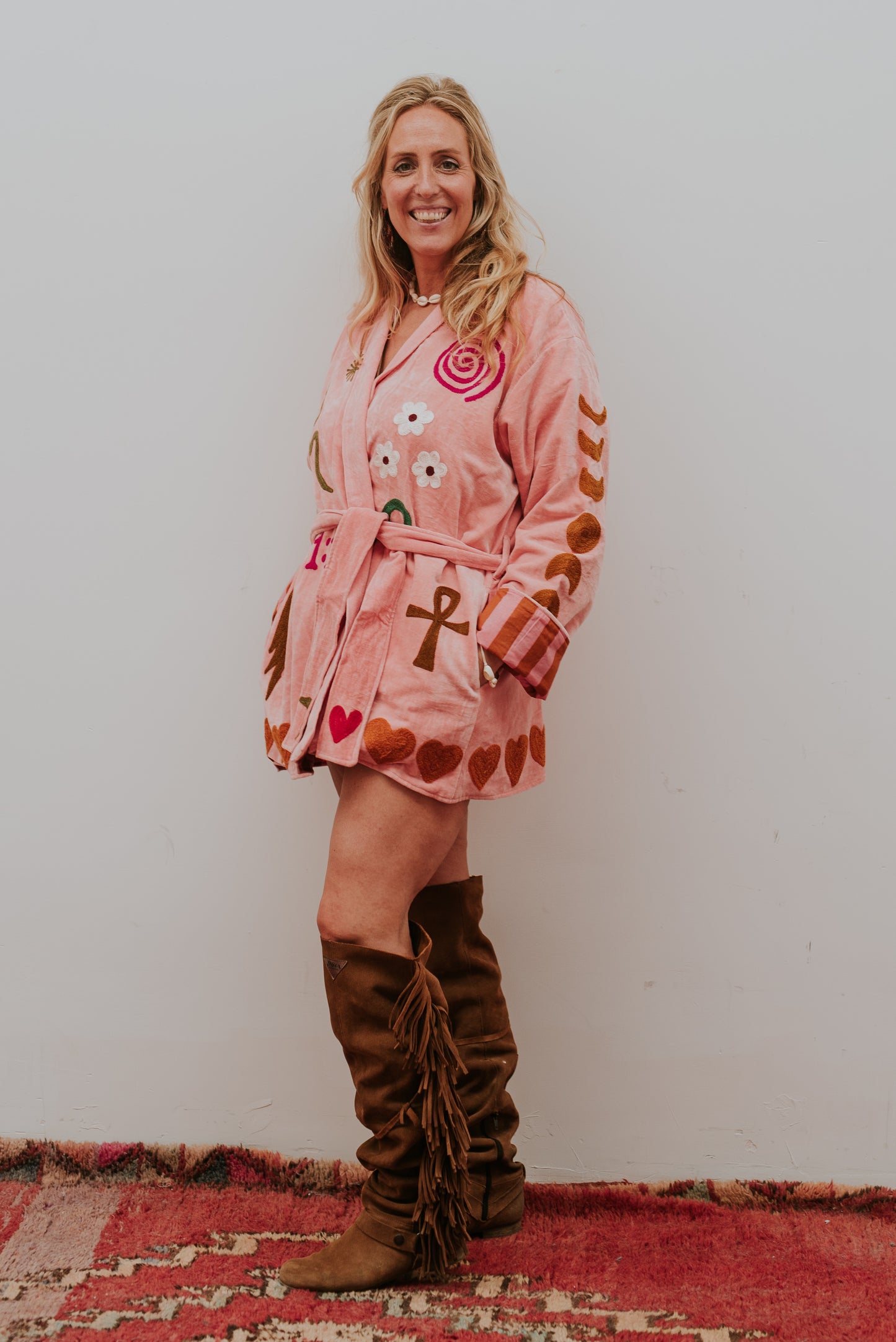 TOUT x Spiritjunkies - Velvet Kimono Pink magic