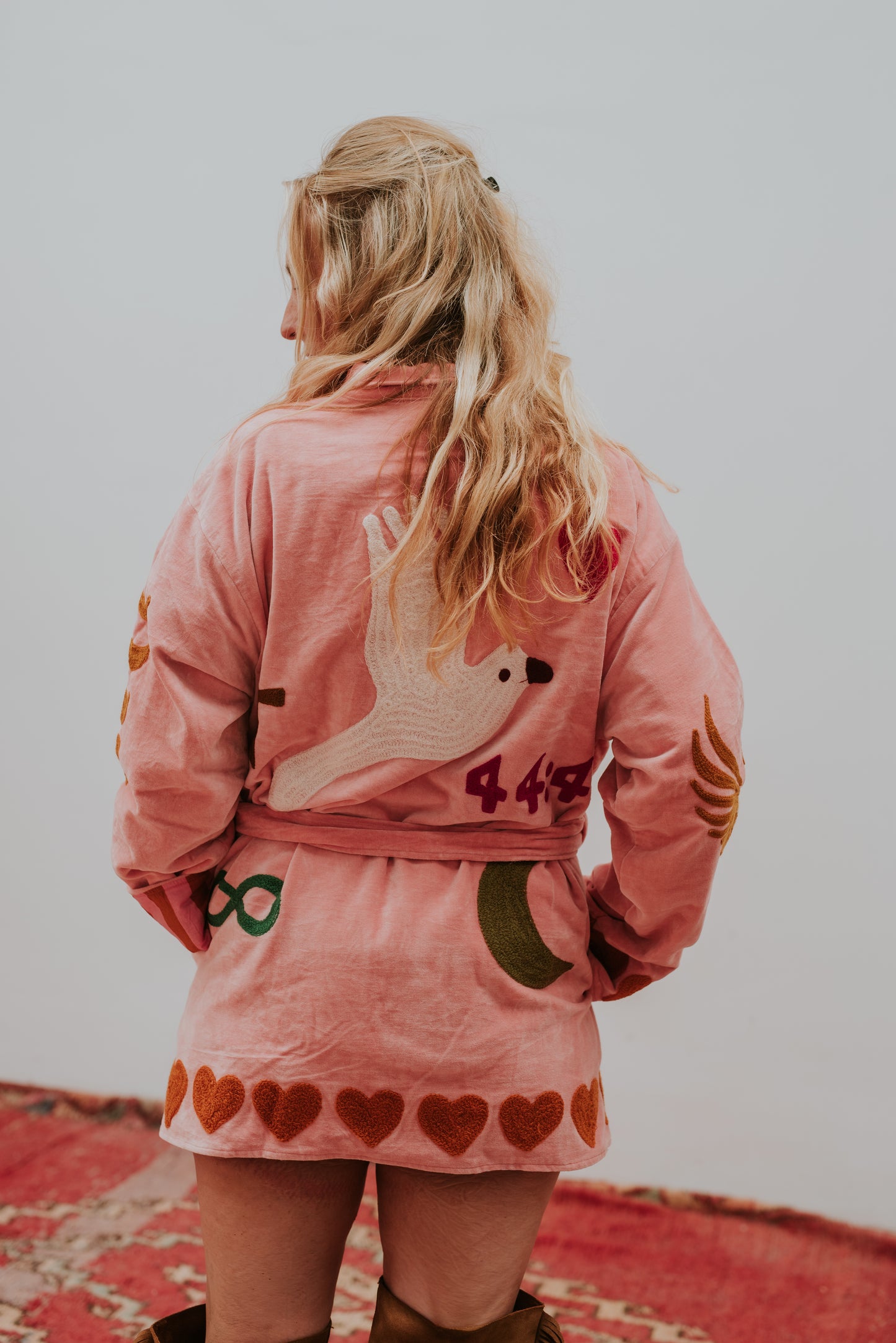 TOUT x Spiritjunkies - Velvet Kimono Pink magic
