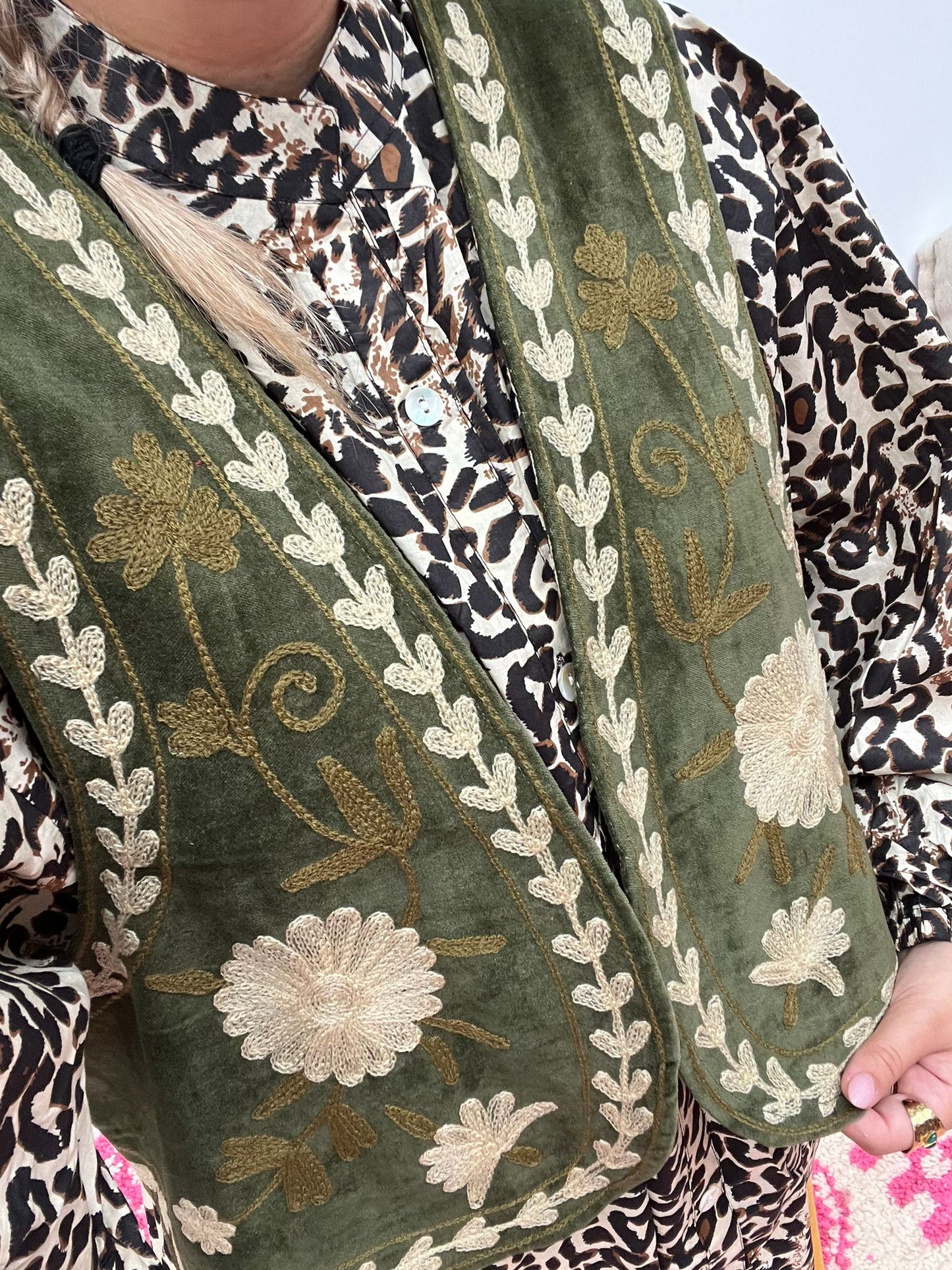 Suzani velvet  Gilet green beige