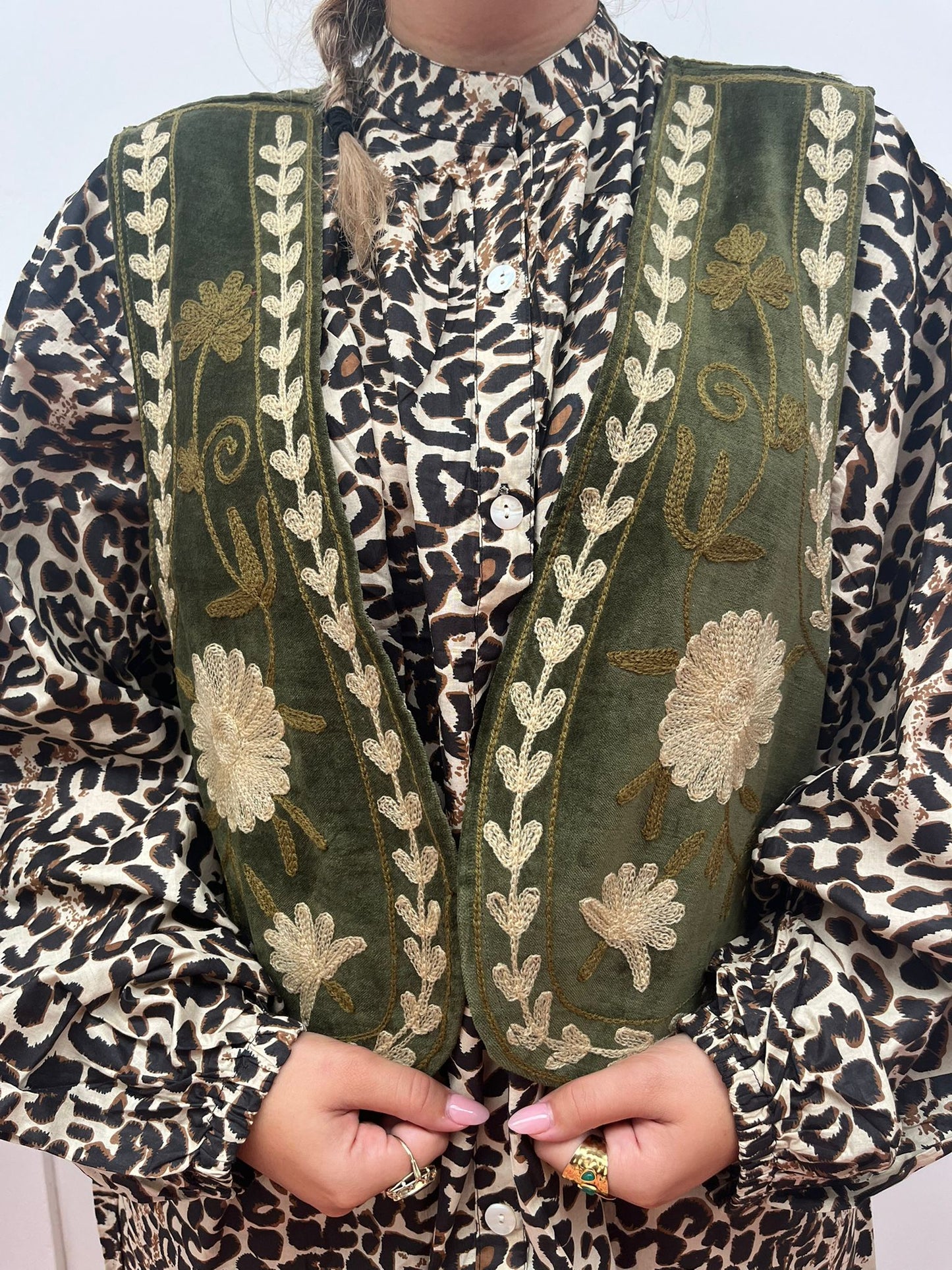 Suzani velvet  Gilet green beige