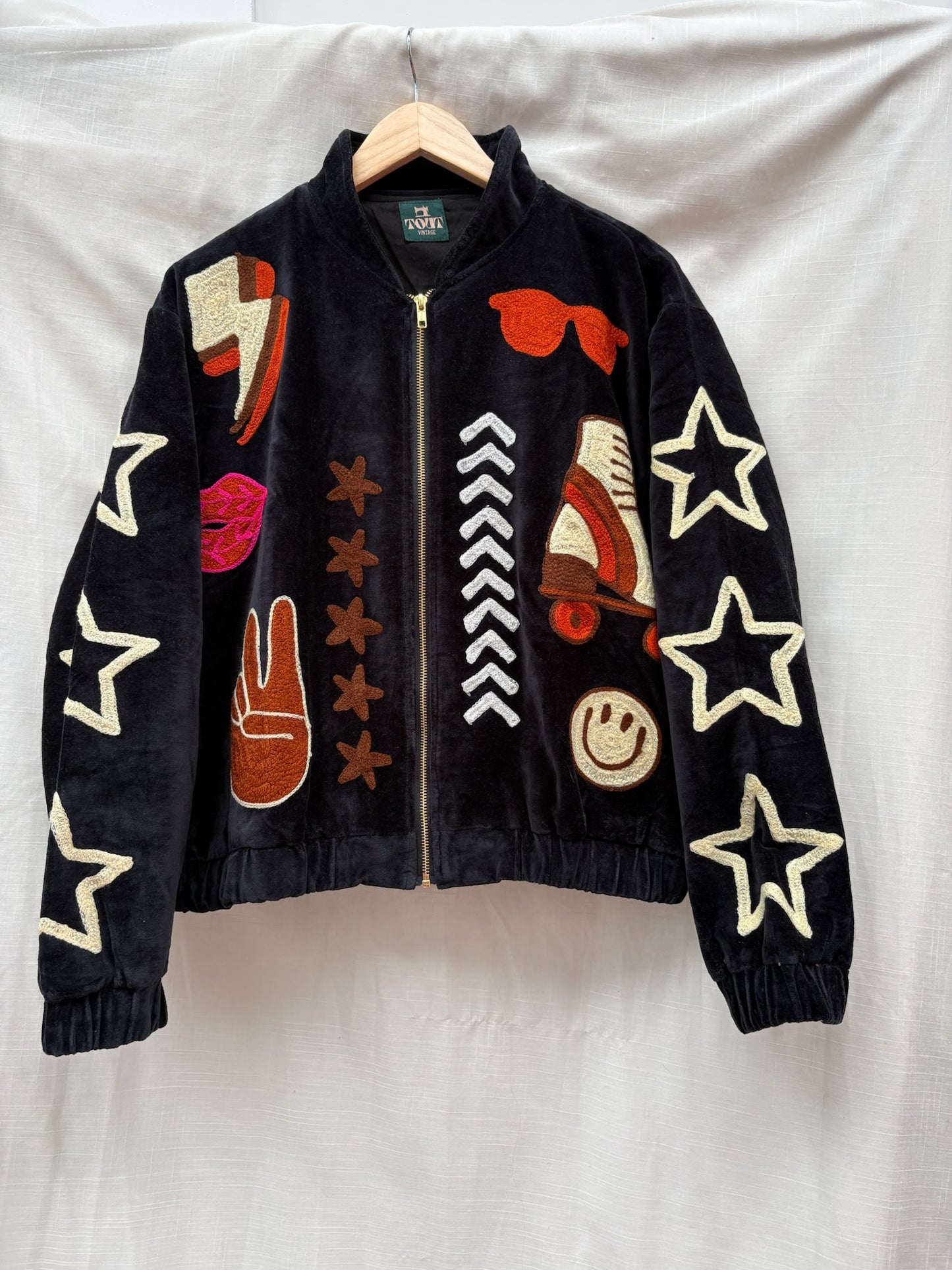 TOUT - Lola Bomber Velvet Black.