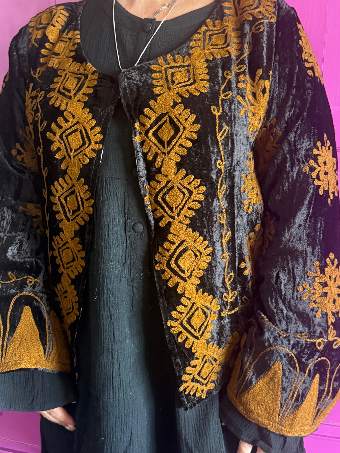 TOUT - Yasmine Jacket Silk Velvet Black