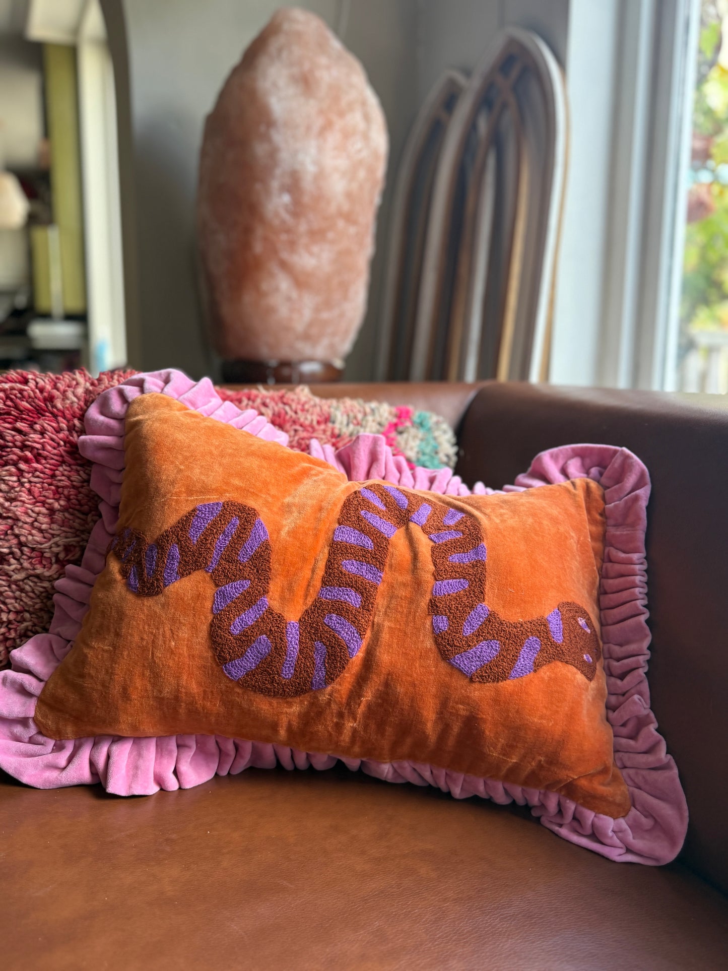 Kussenhoes met suzani borduursel