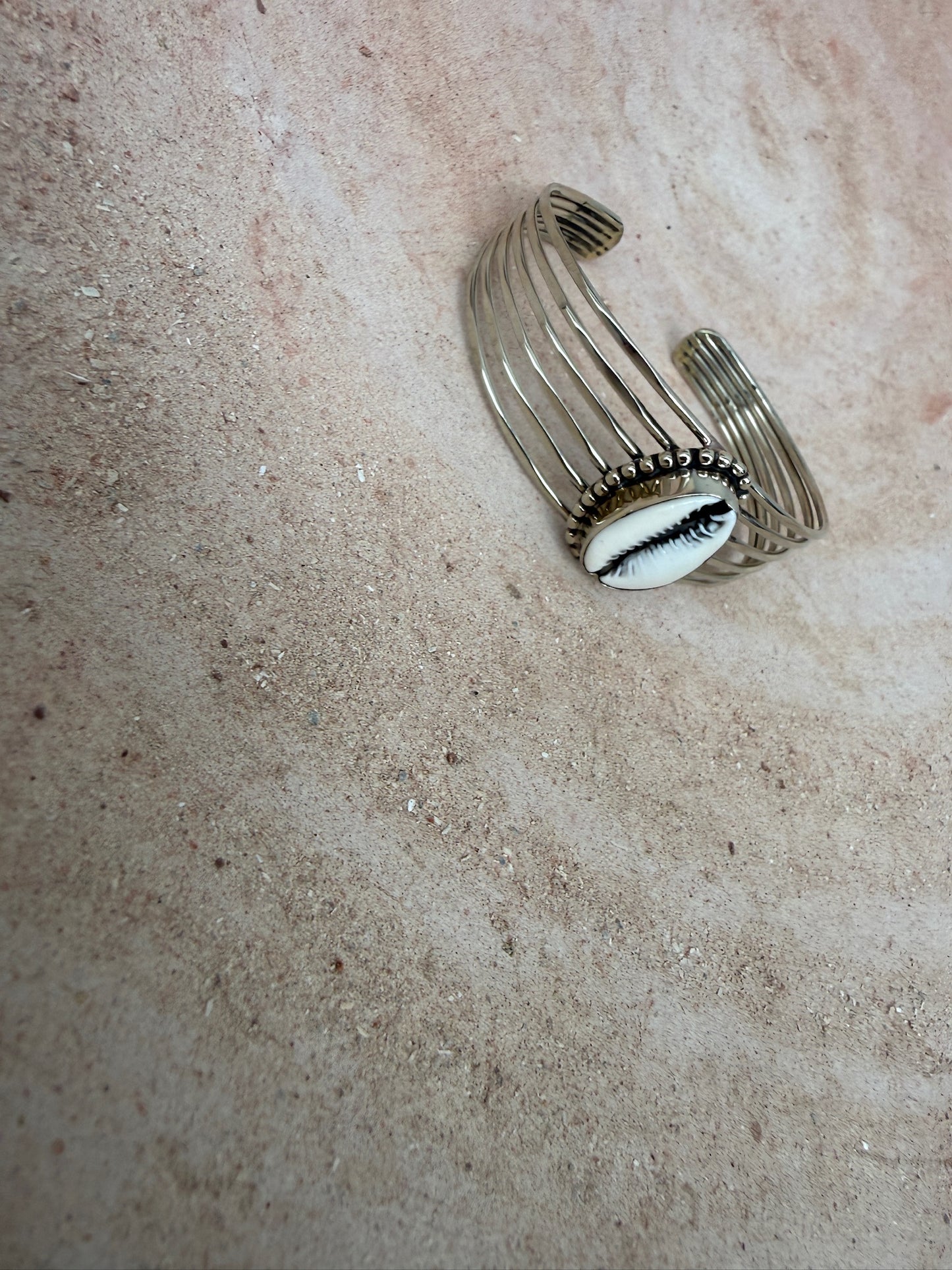 Set van 6 schelpenarmbanden Nena