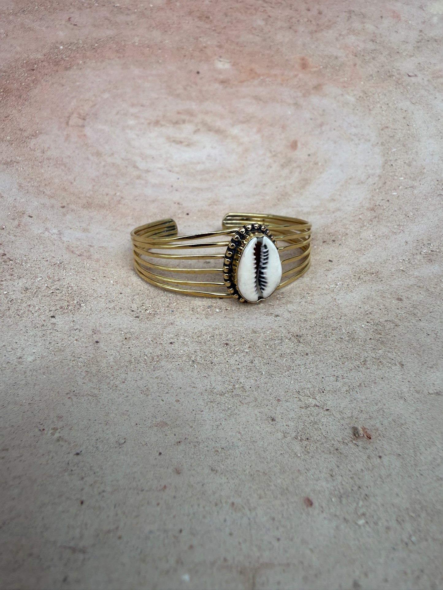 Set van 6 schelpenarmbanden Nena