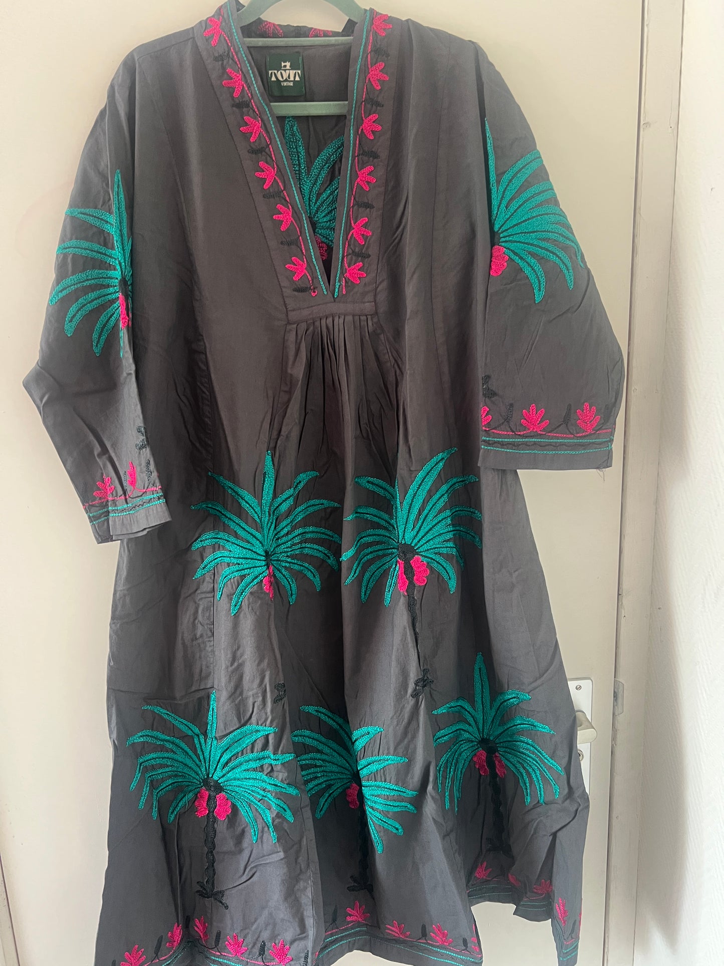 Embroidery jurk