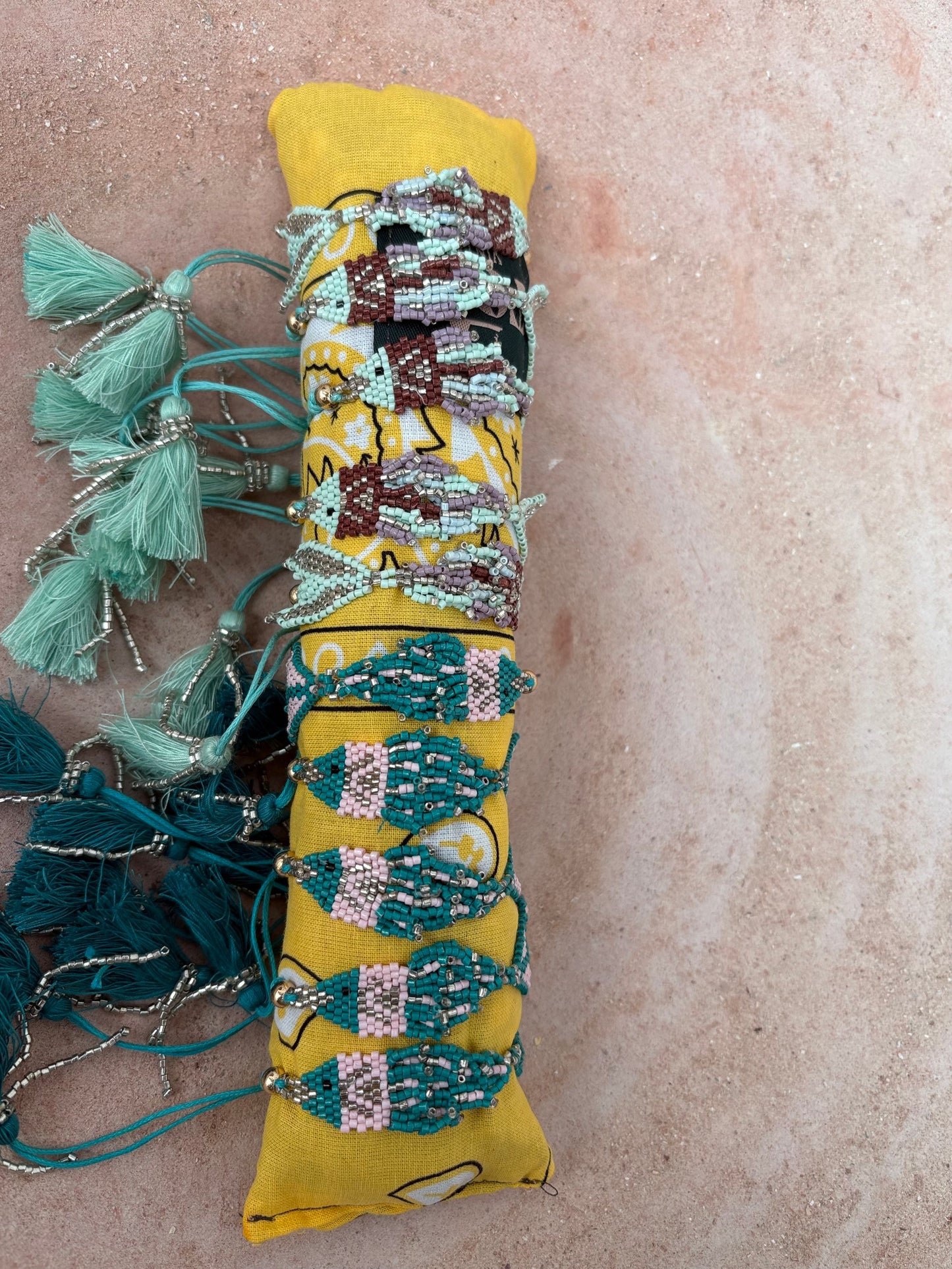 kralen armband turquoise mint met vis detail