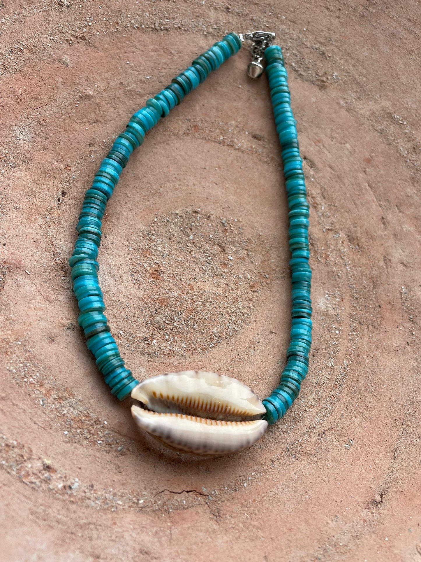 Turquoise ketting grote schelp Demi