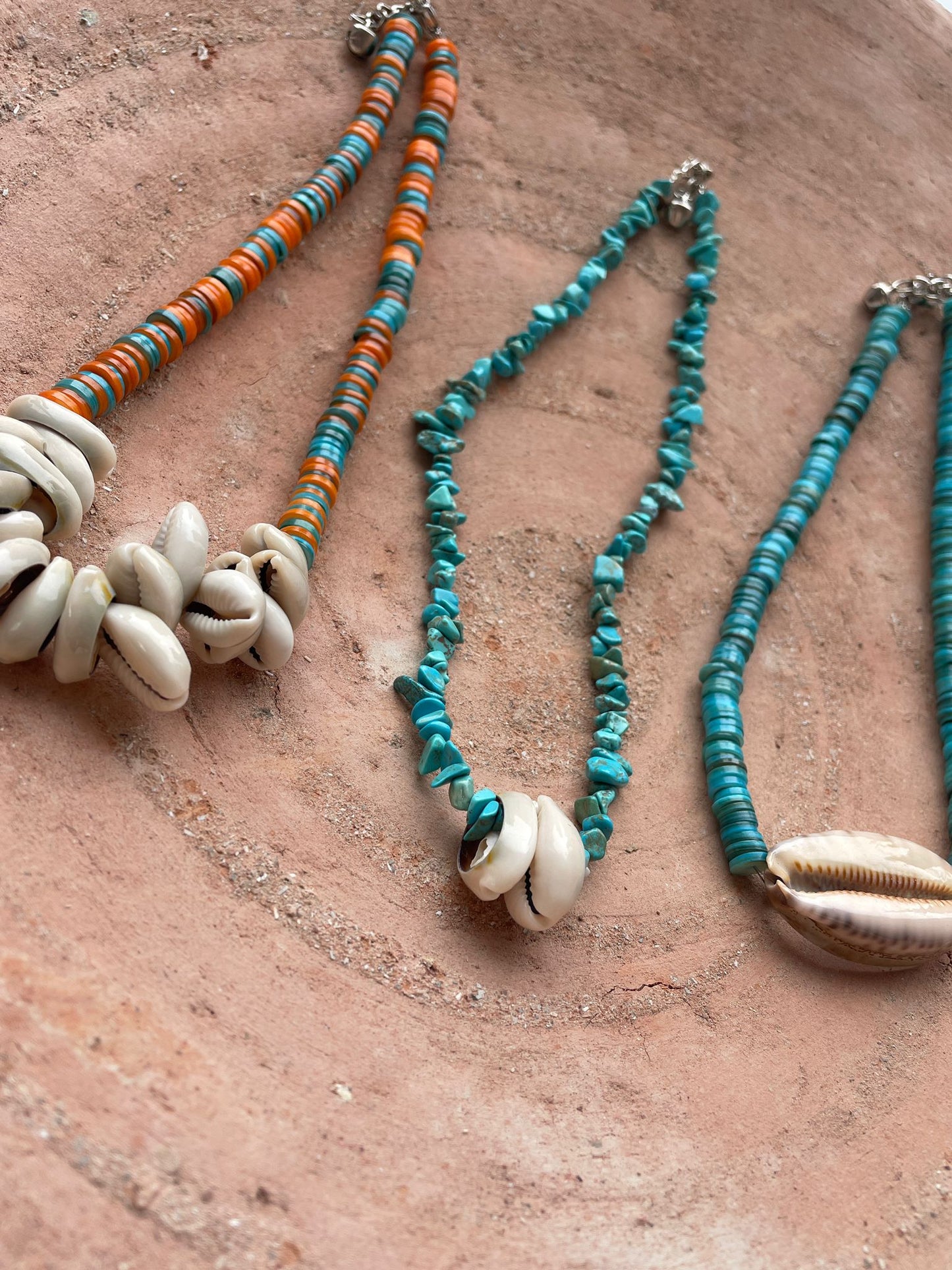 Turquoise ketting grote schelp Demi