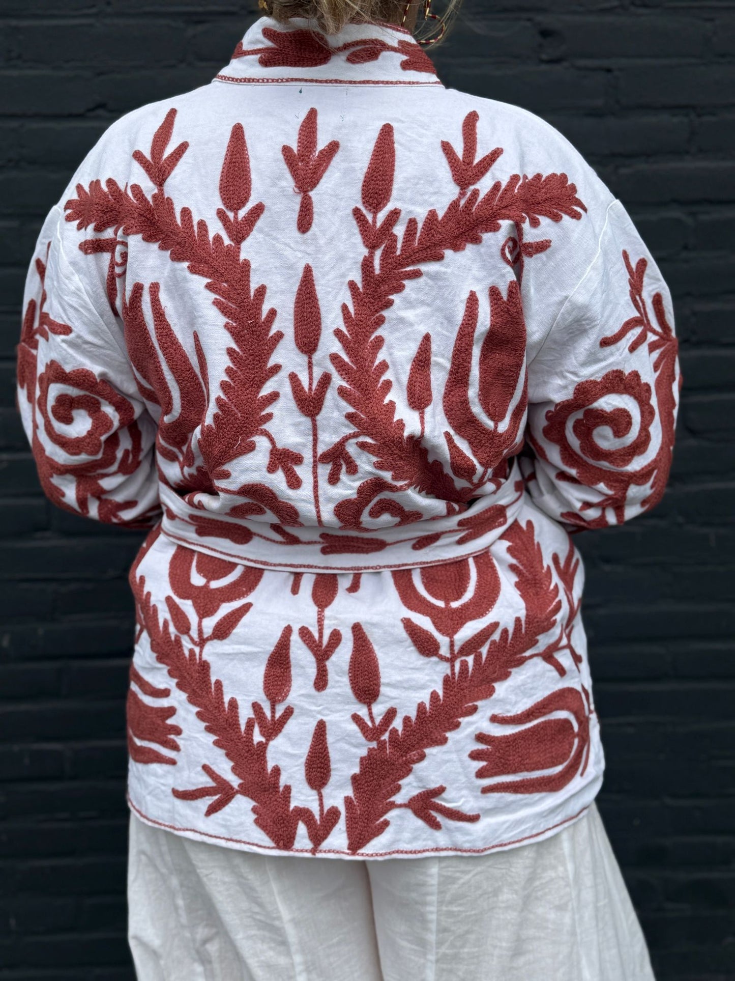 Medium cotton Embroiderywhite brown