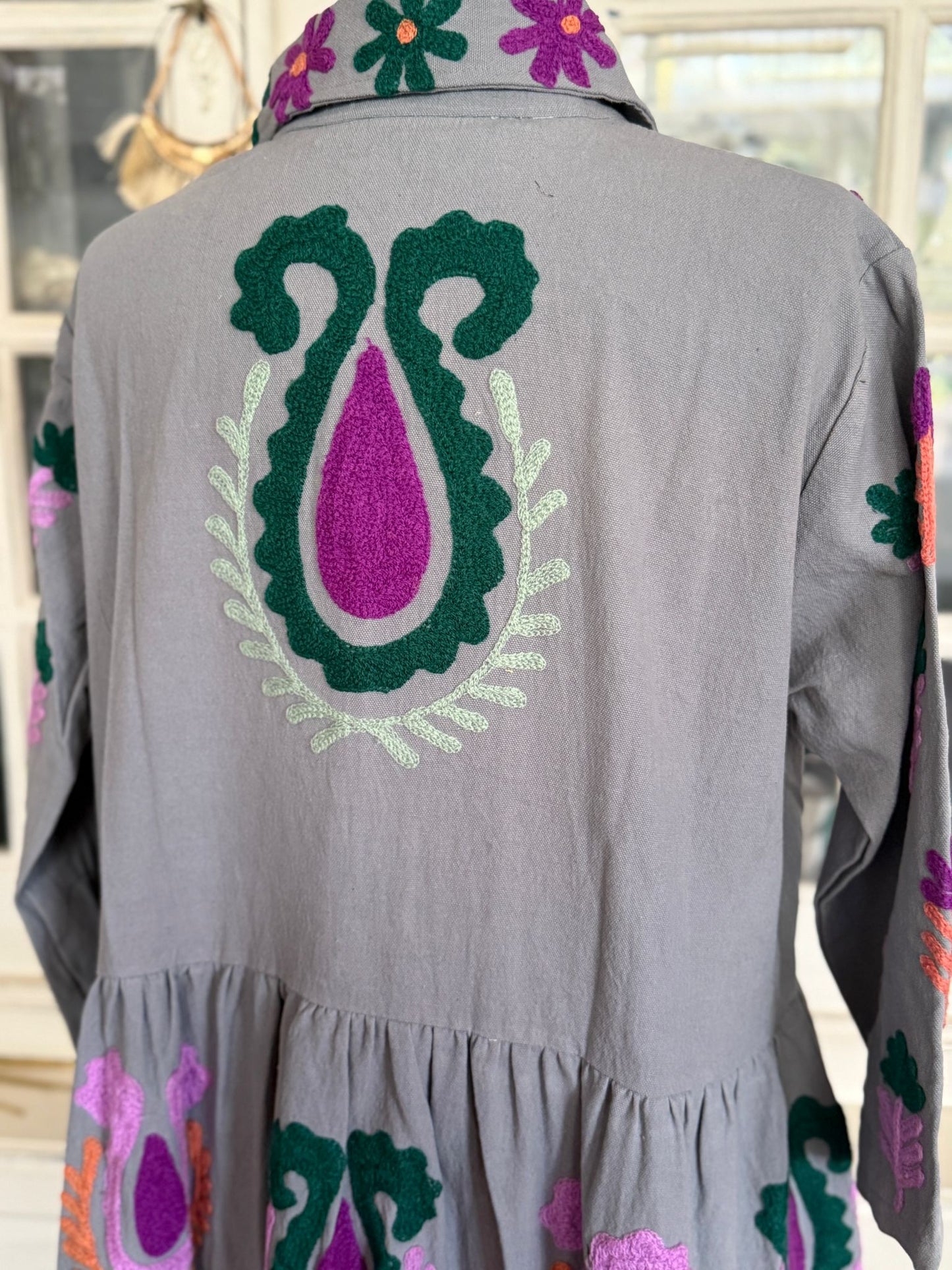 Embroidery jurk grey