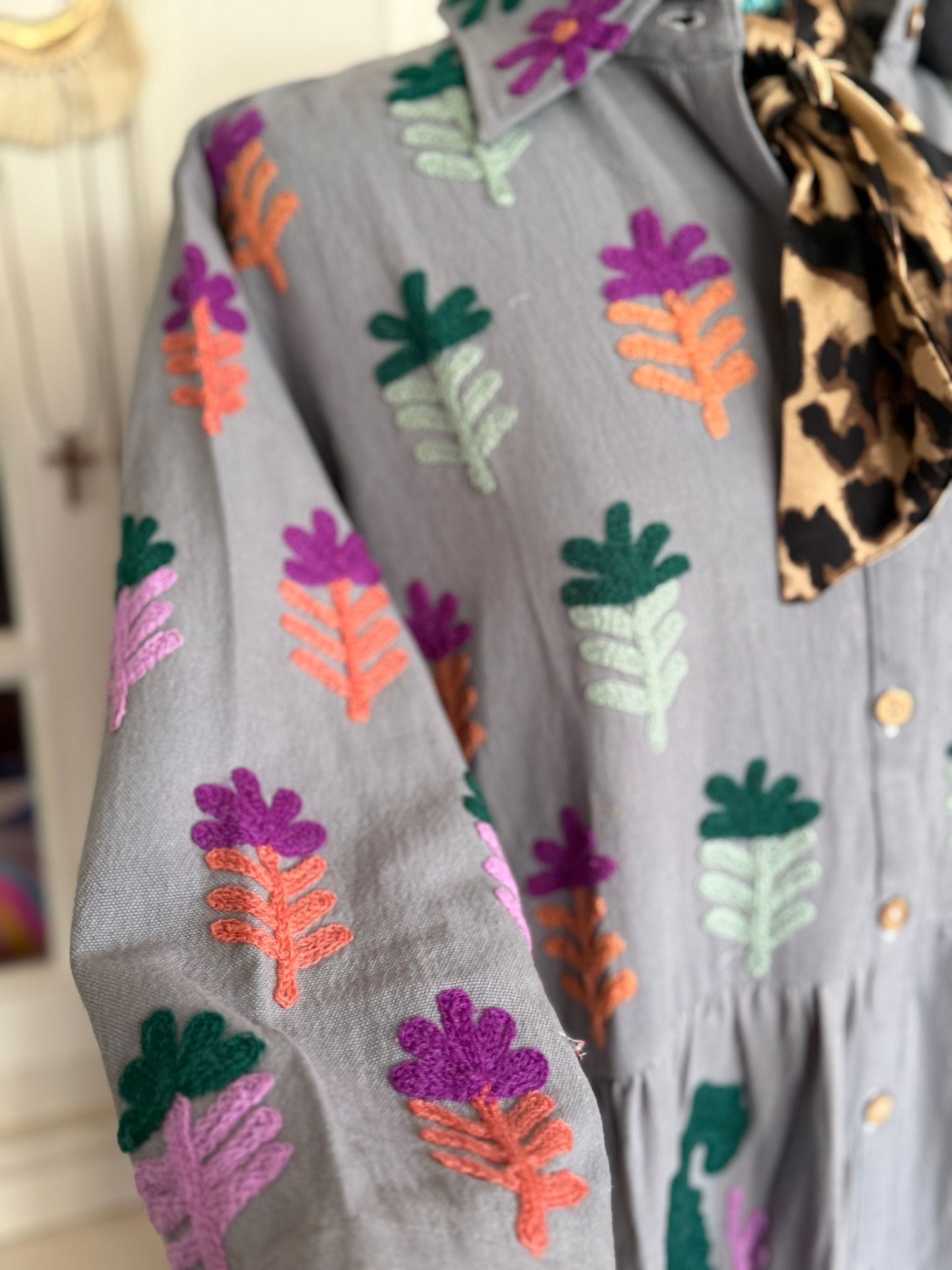 Embroidery jurk grey