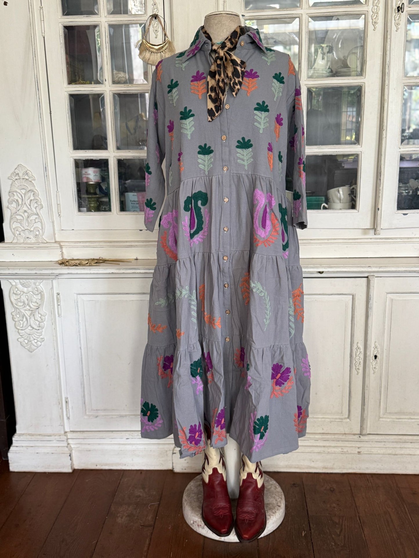Embroidery jurk grey