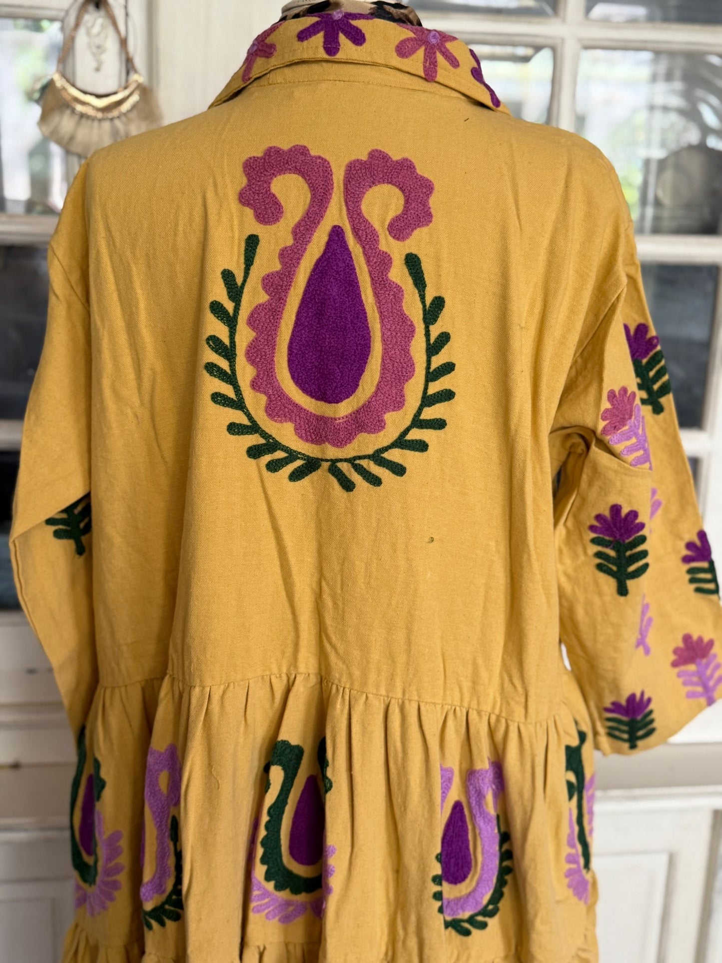Embroidery jurk yellow