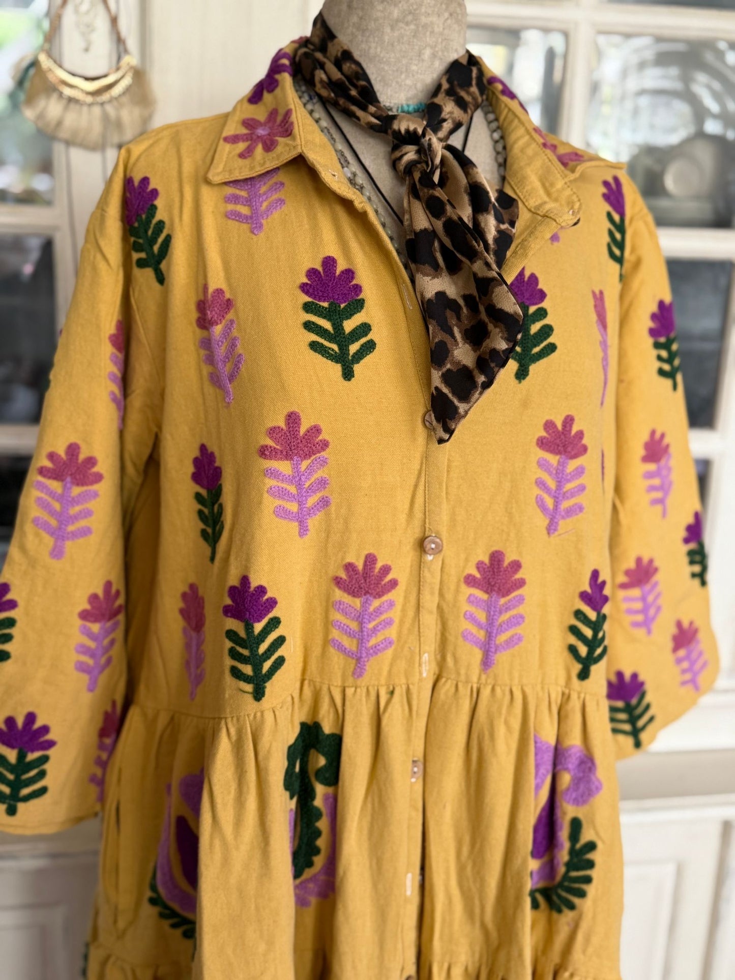 Embroidery jurk yellow