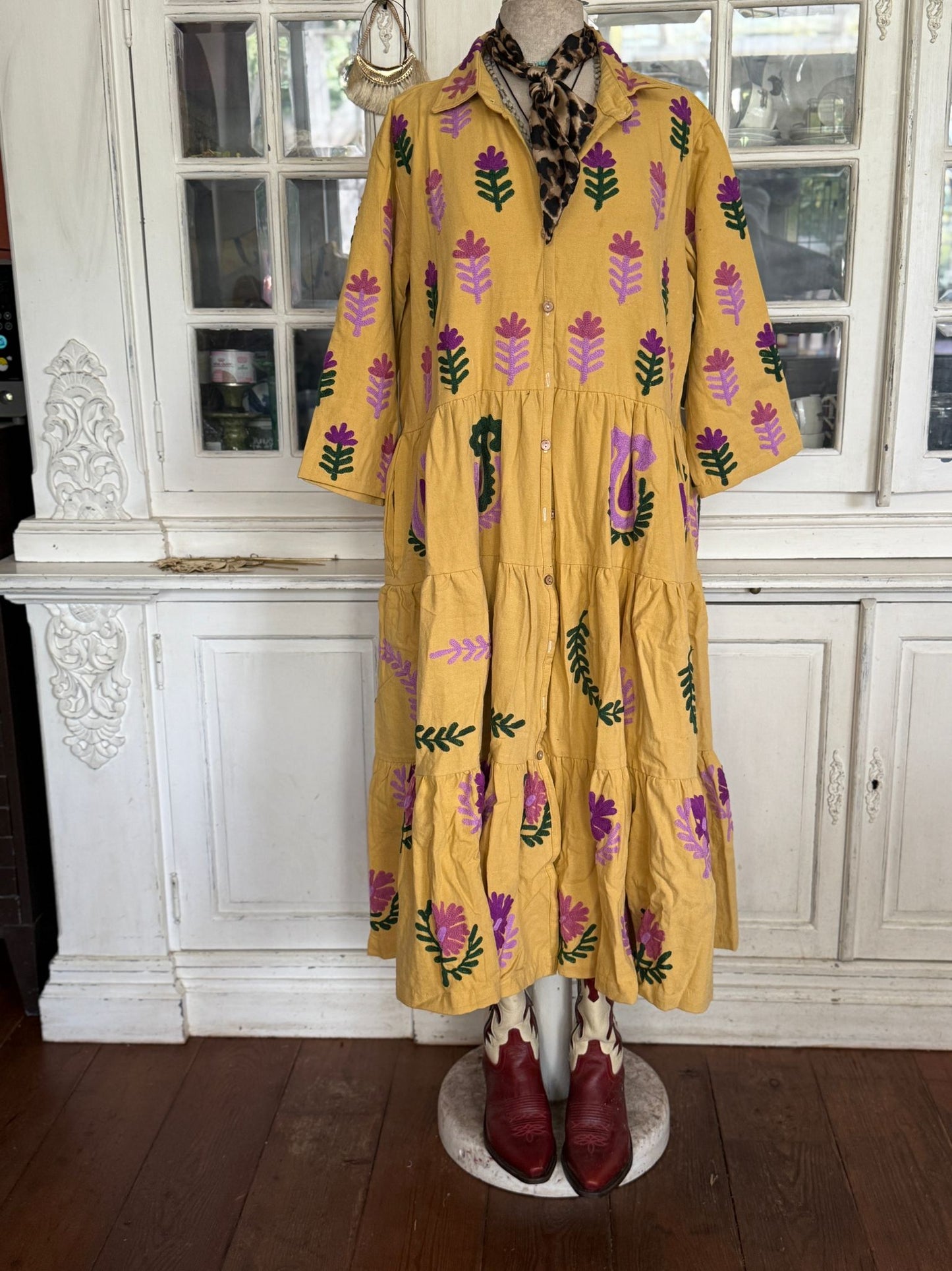 Embroidery jurk yellow