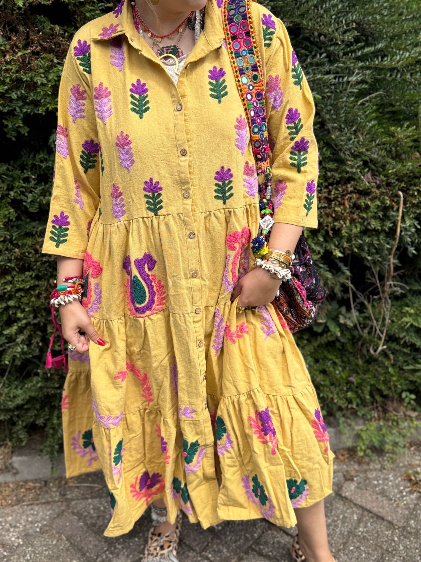 Embroidery jurk yellow