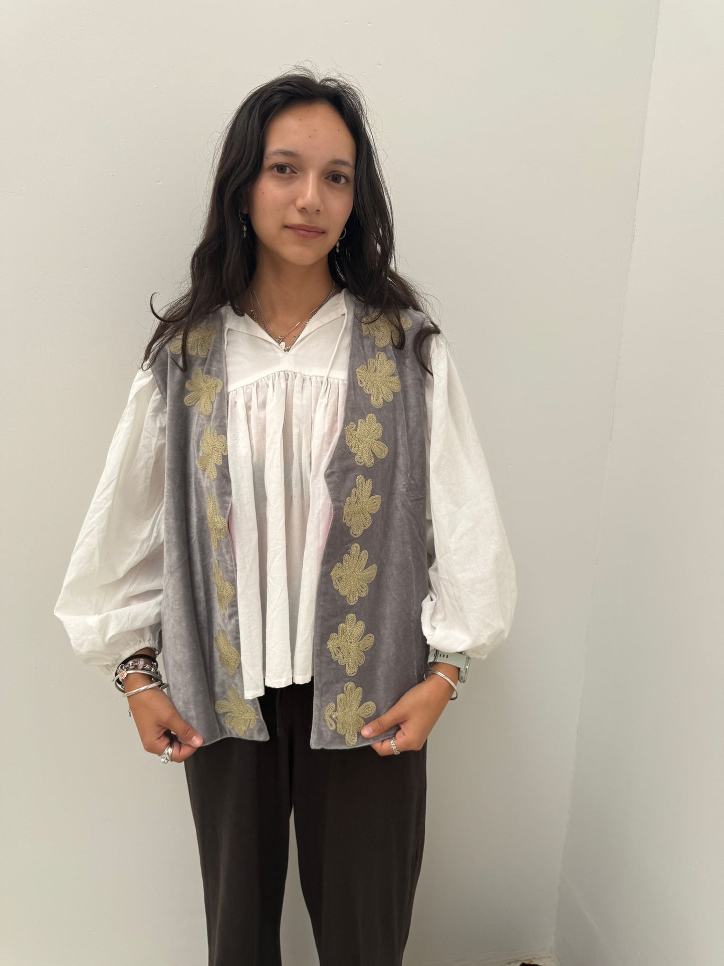 Velvet gilet panter grey