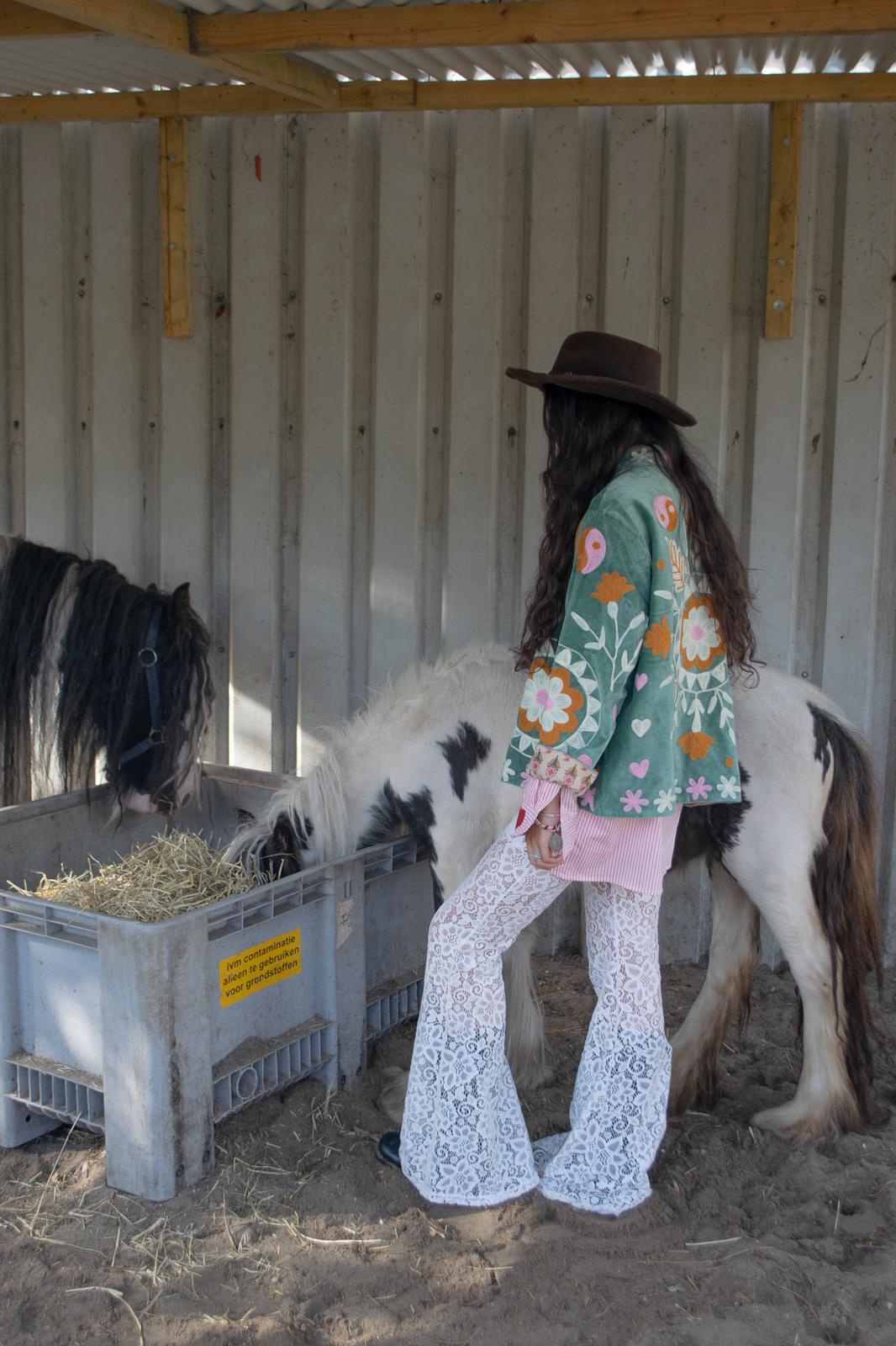 Velvet green yingyang