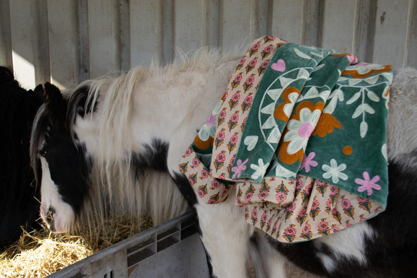 Velvet green yingyang