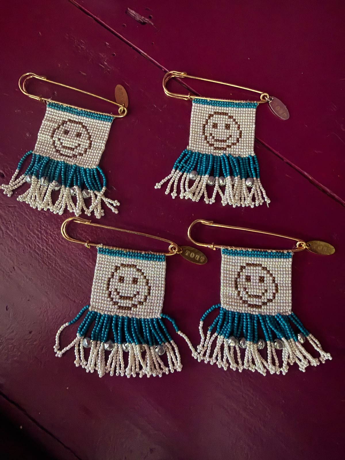 Set of 4 Broche Smiley