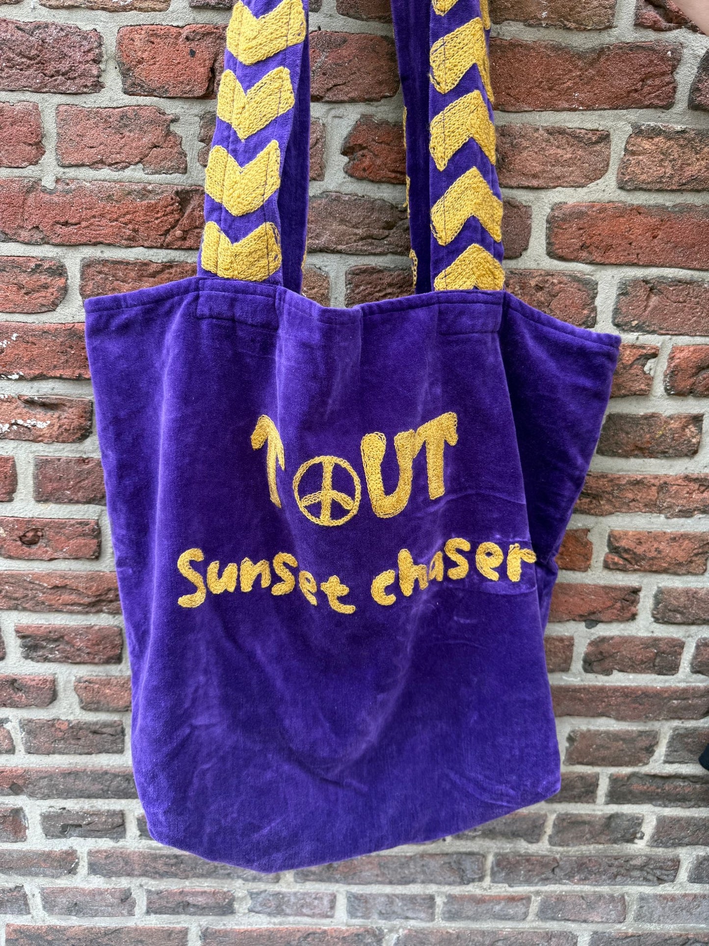 Set van 6 velvet embroidery "SUNCHASER" tassen
