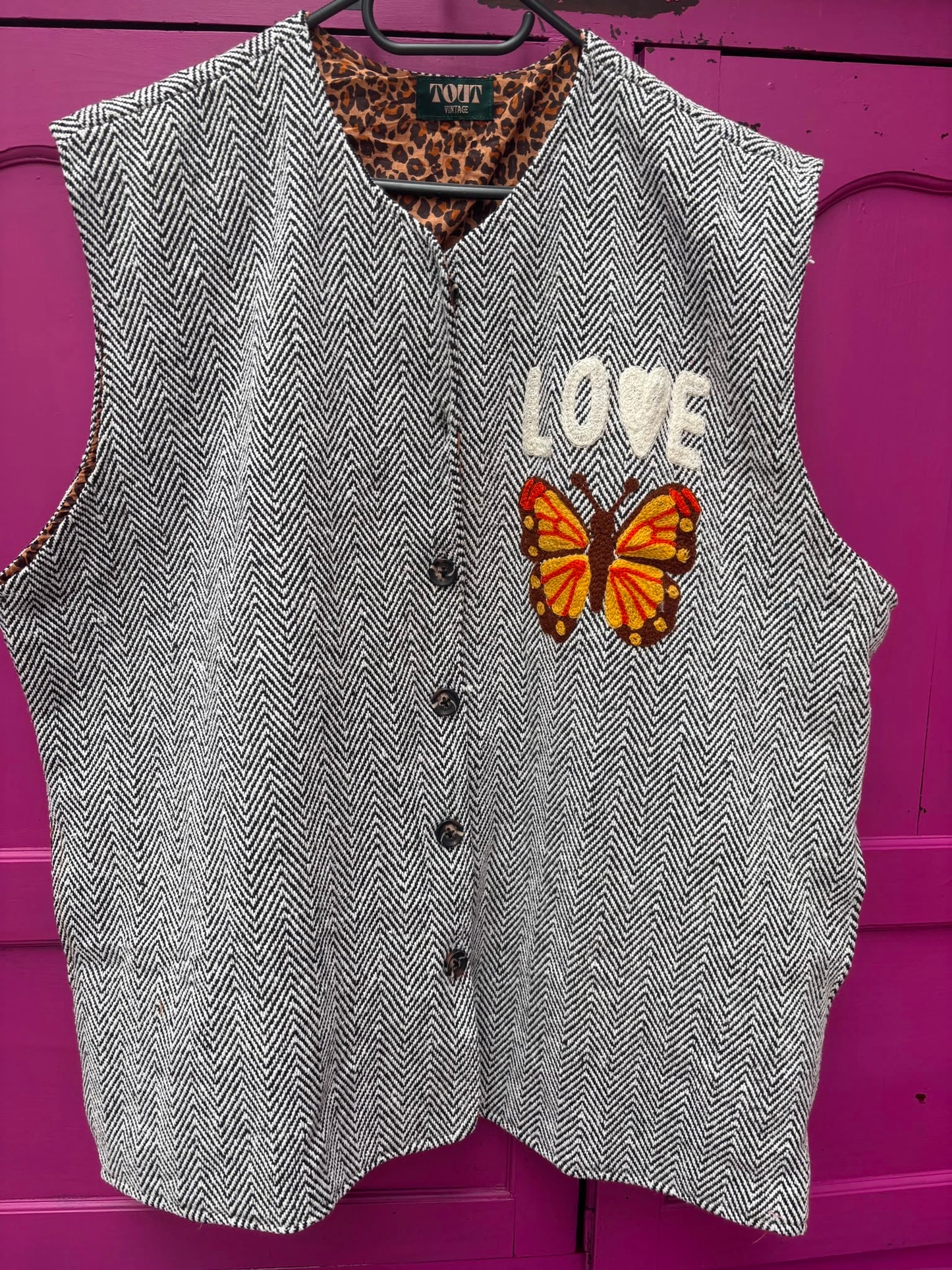 TOUT - Set of 2 Vest Make Love Not War