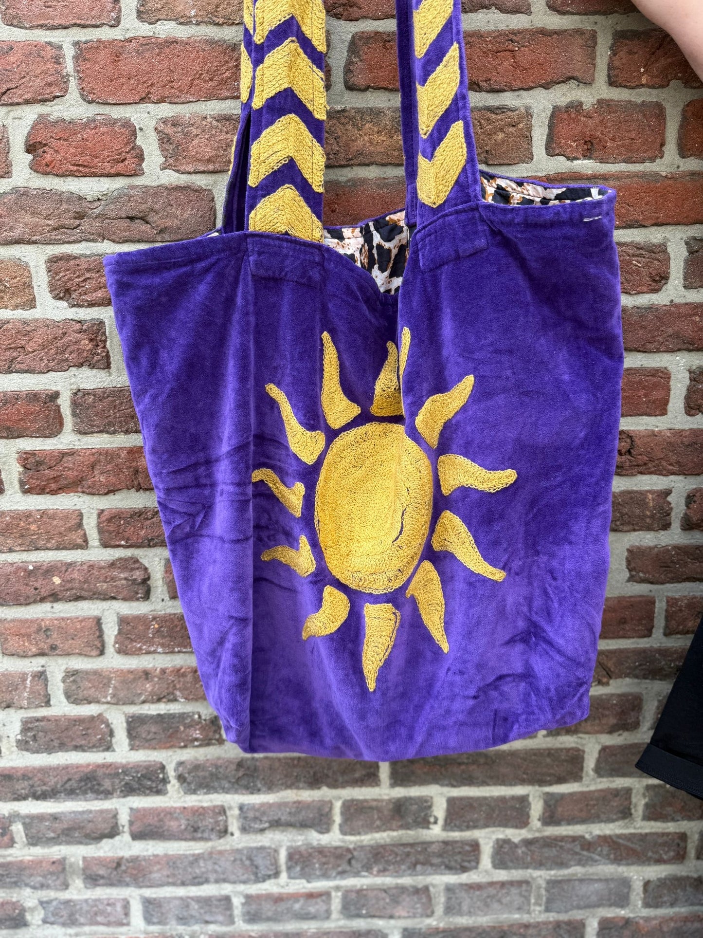 Set van 6 velvet embroidery "SUNCHASER" tassen