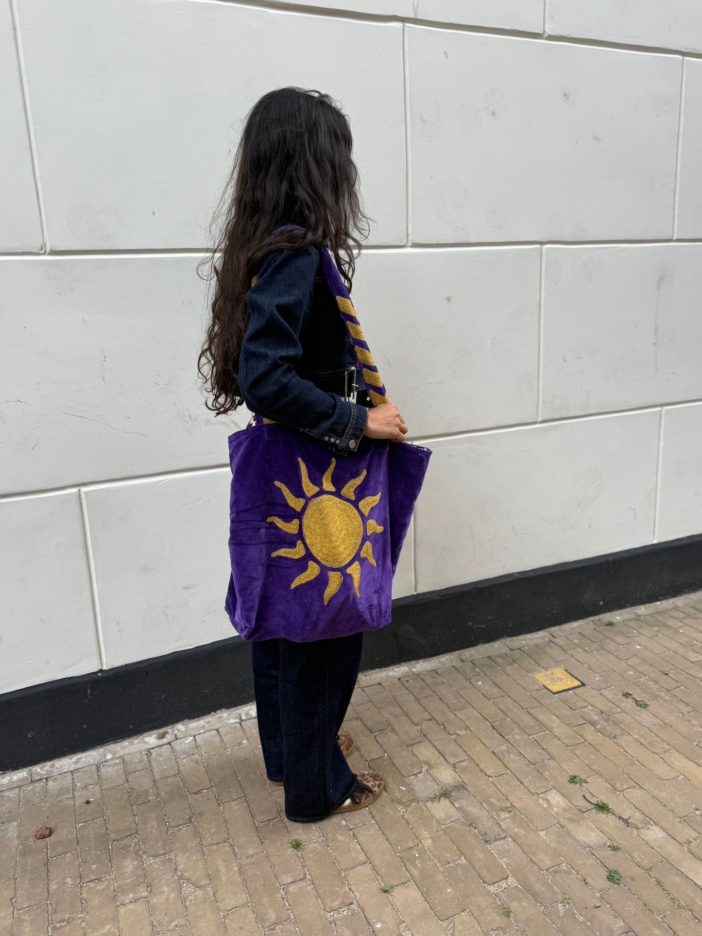 Set van 6 velvet embroidery "SUNCHASER" tassen